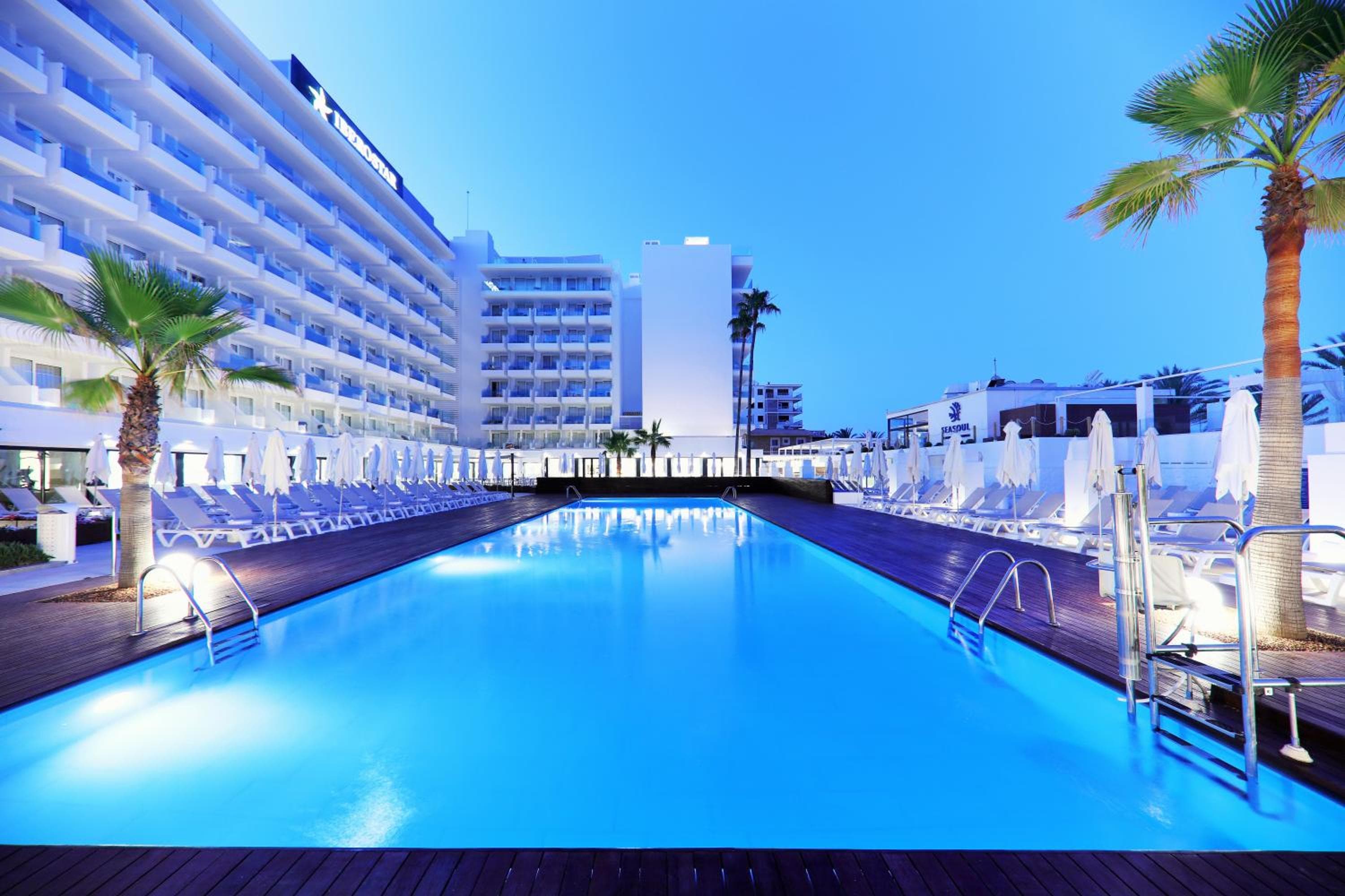 Iberostar Waves Bahía de Palma - Adults Only — 7