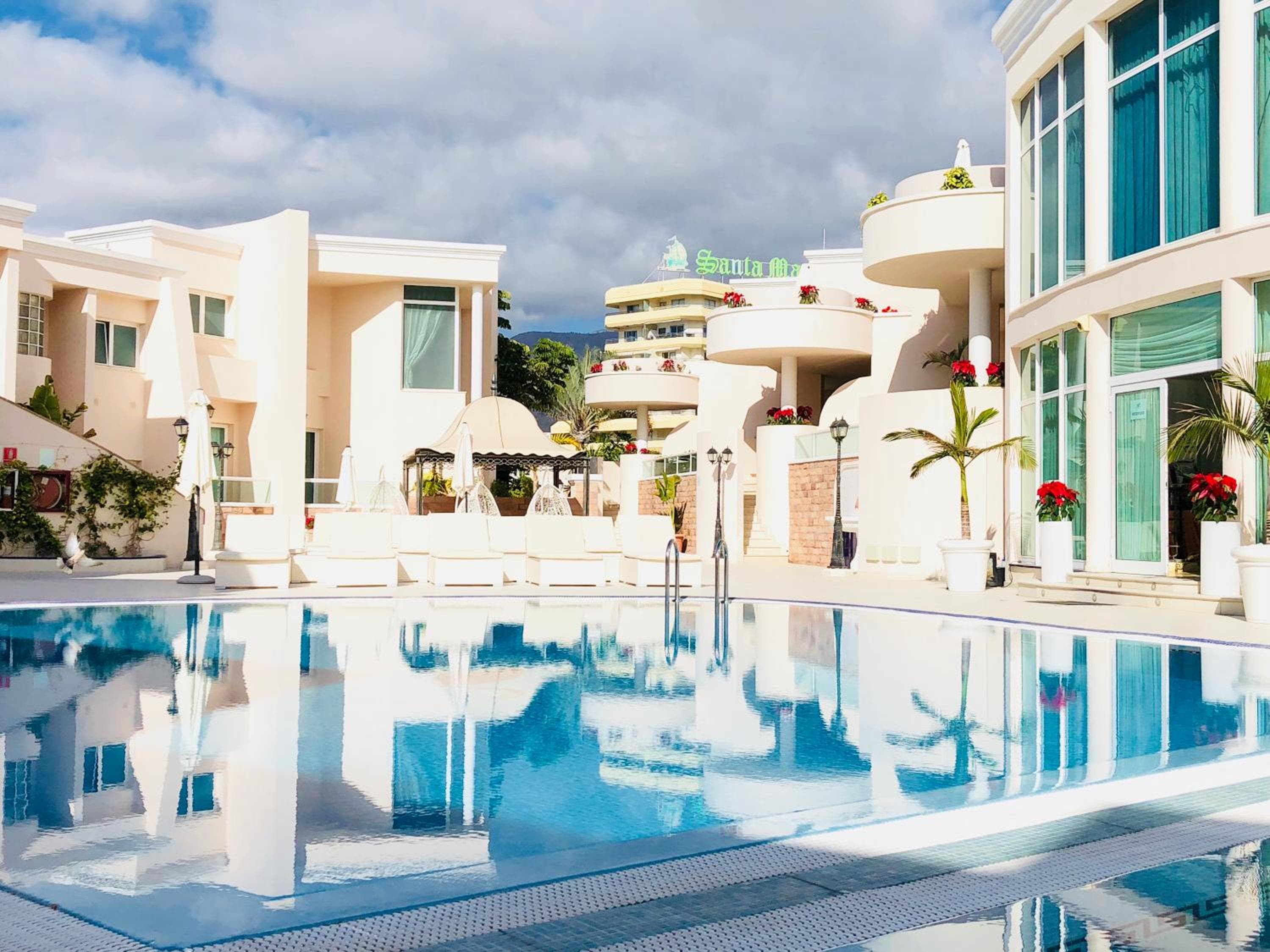 Flamingo Suites Boutique Hotel — 7