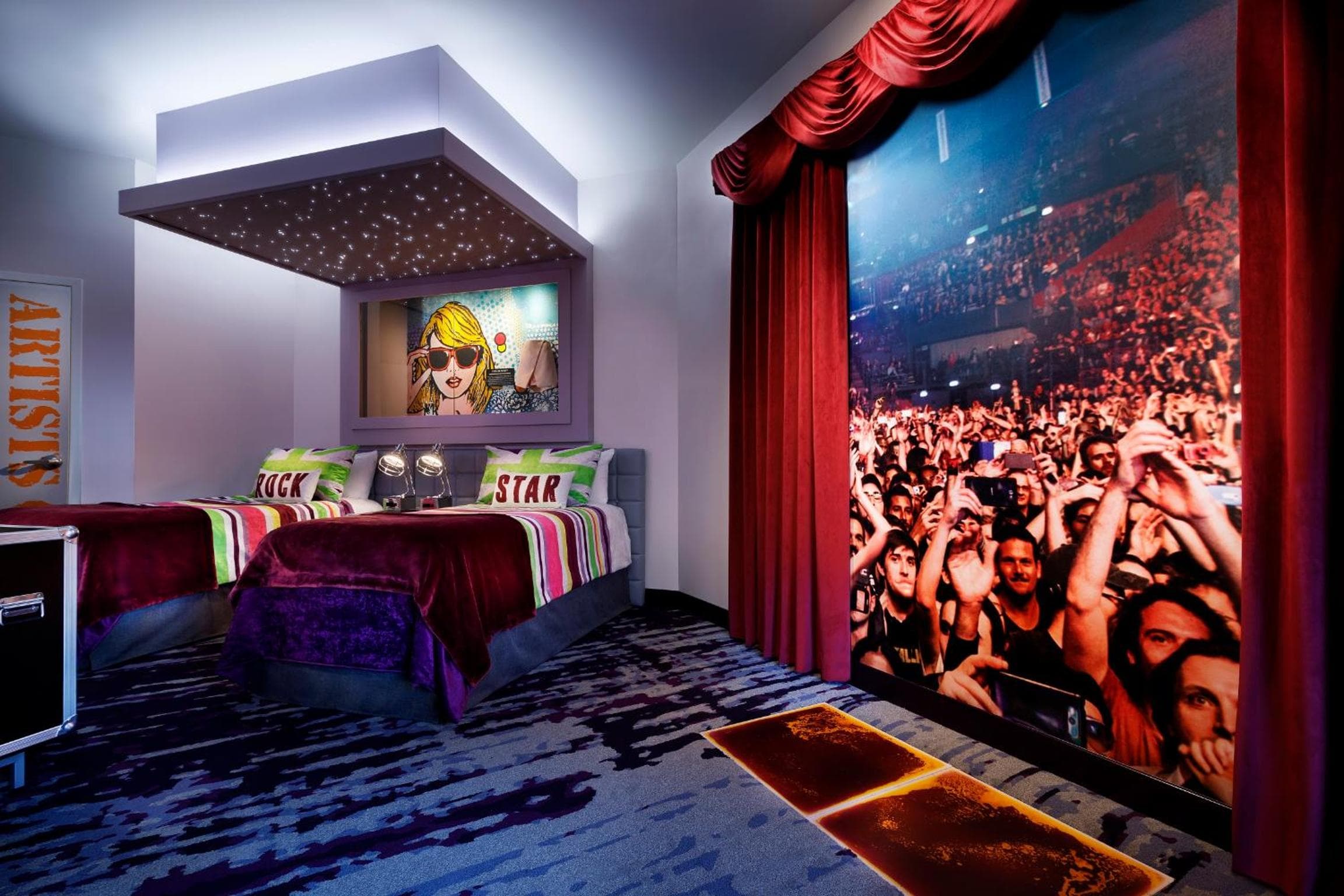 Universal's Hard Rock Hotel® — 23