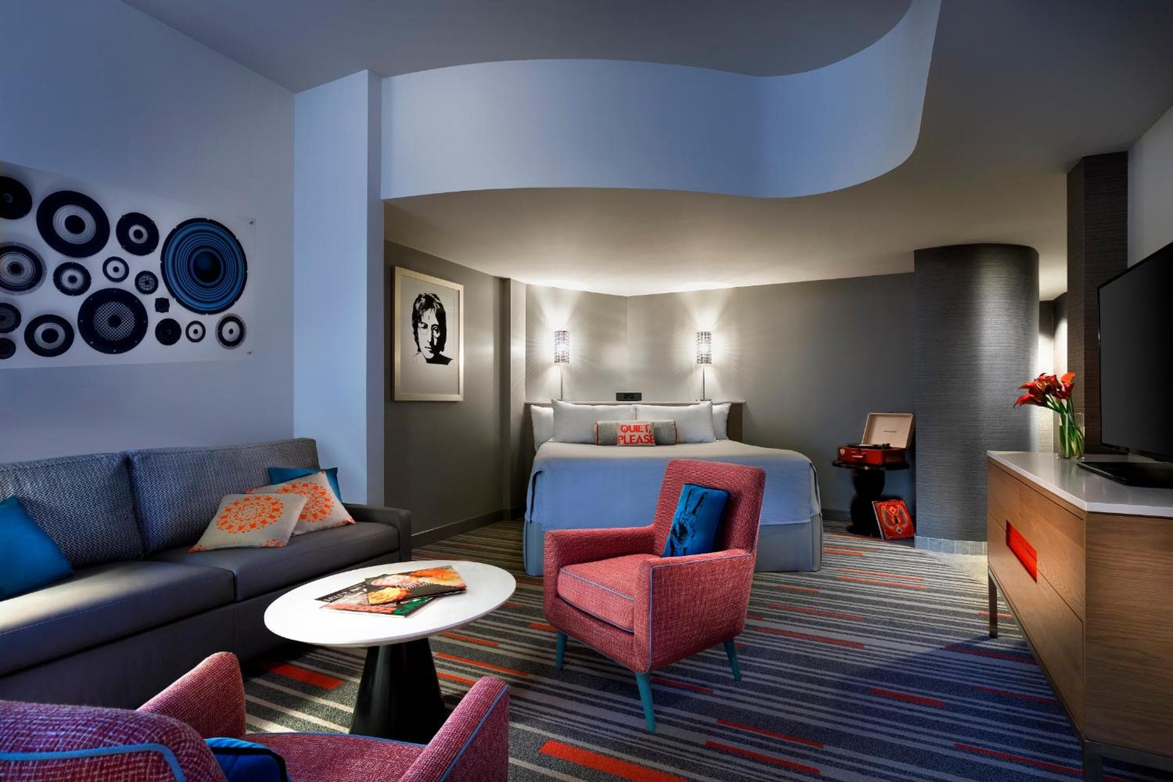 Universal's Hard Rock Hotel® — 16