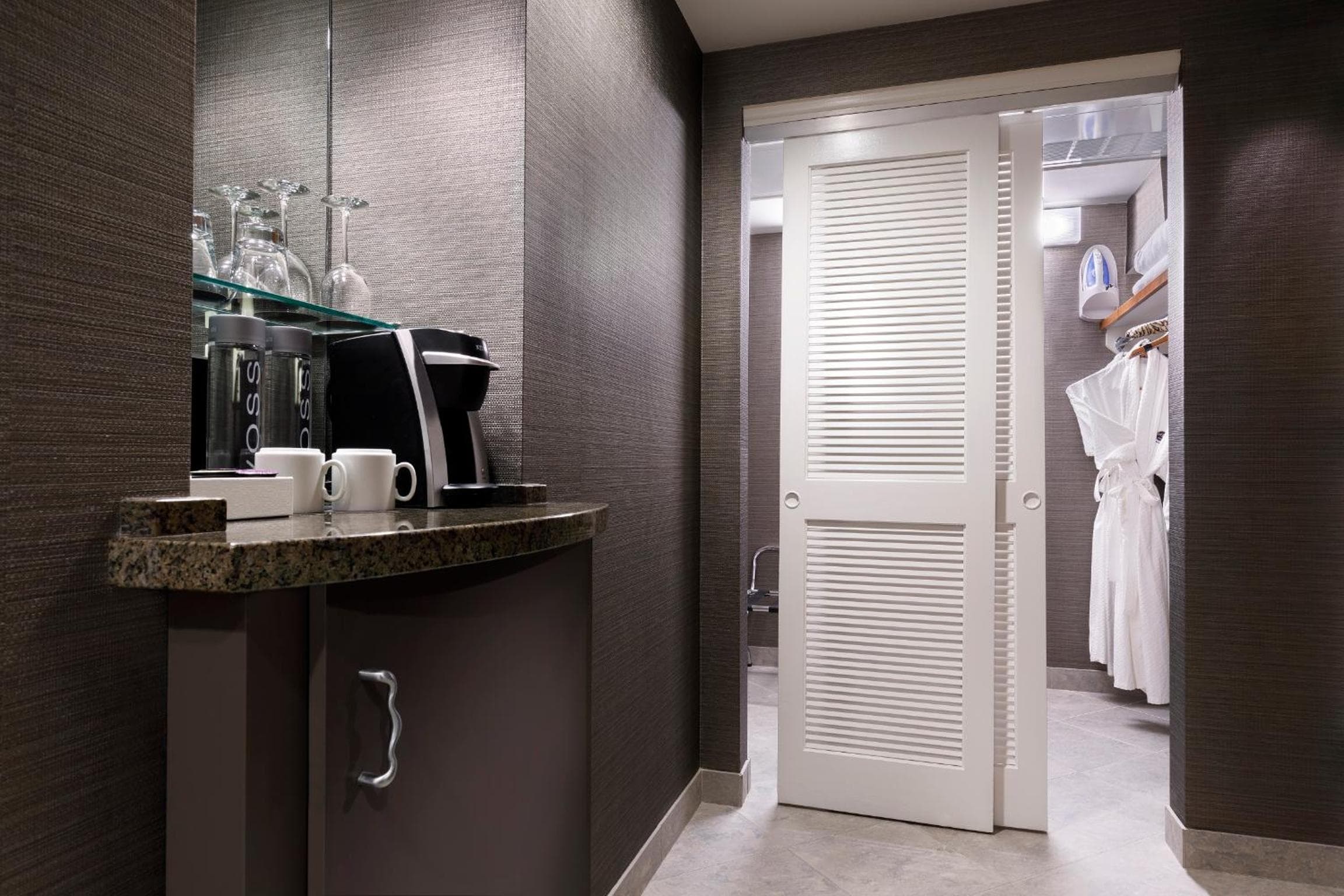 Universal's Hard Rock Hotel® — 12