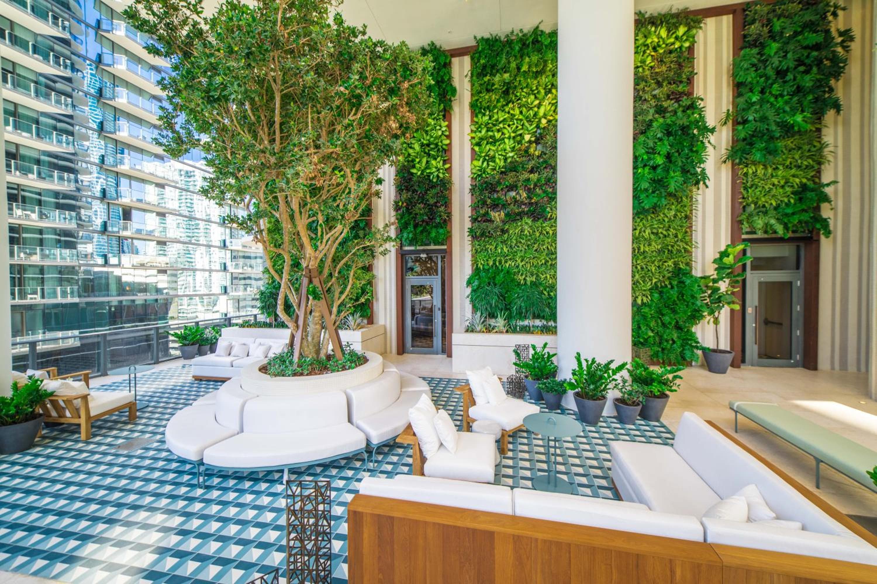 SLS LUX Brickell — 25