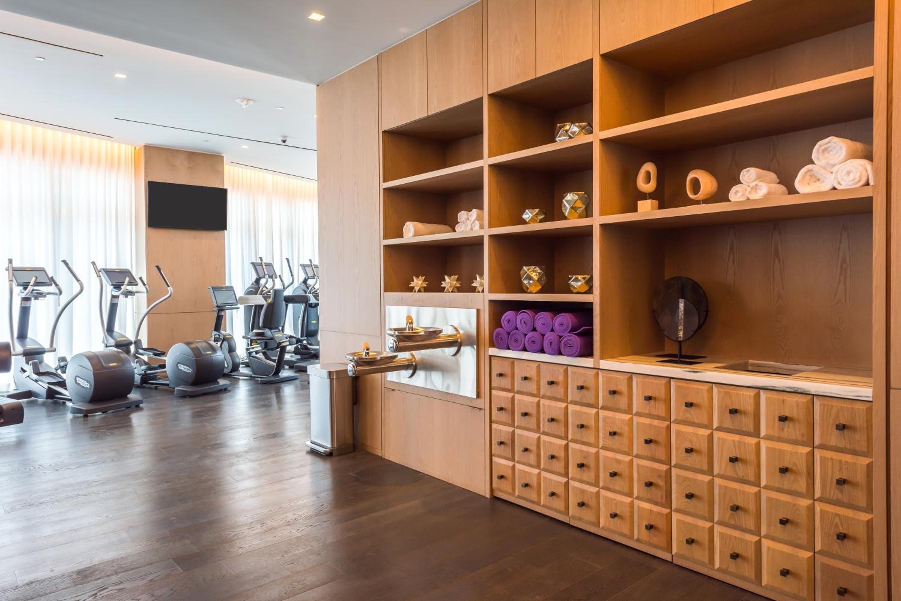 SLS LUX Brickell — 8
