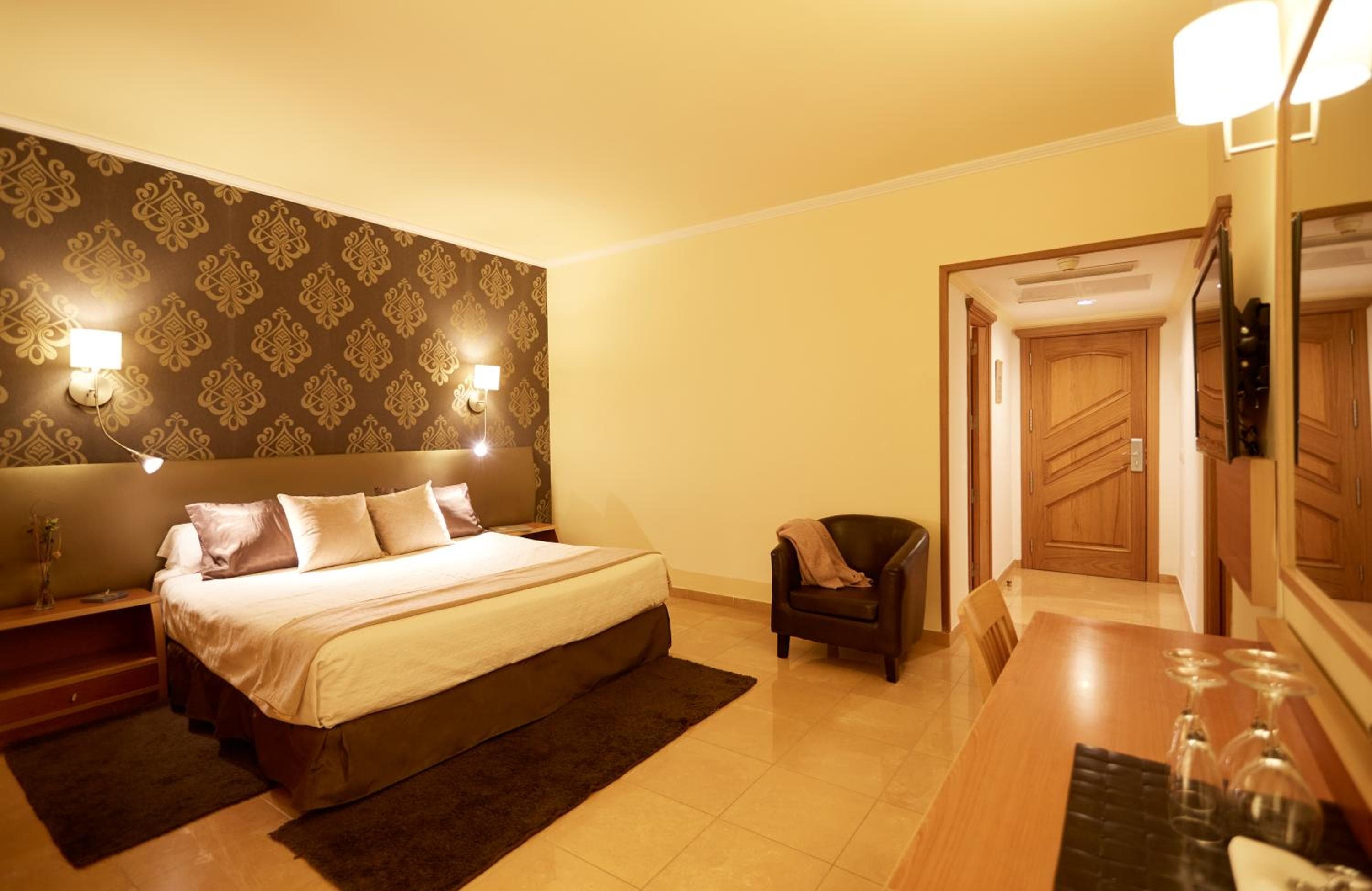 Invisa Hotel La Cala — 2