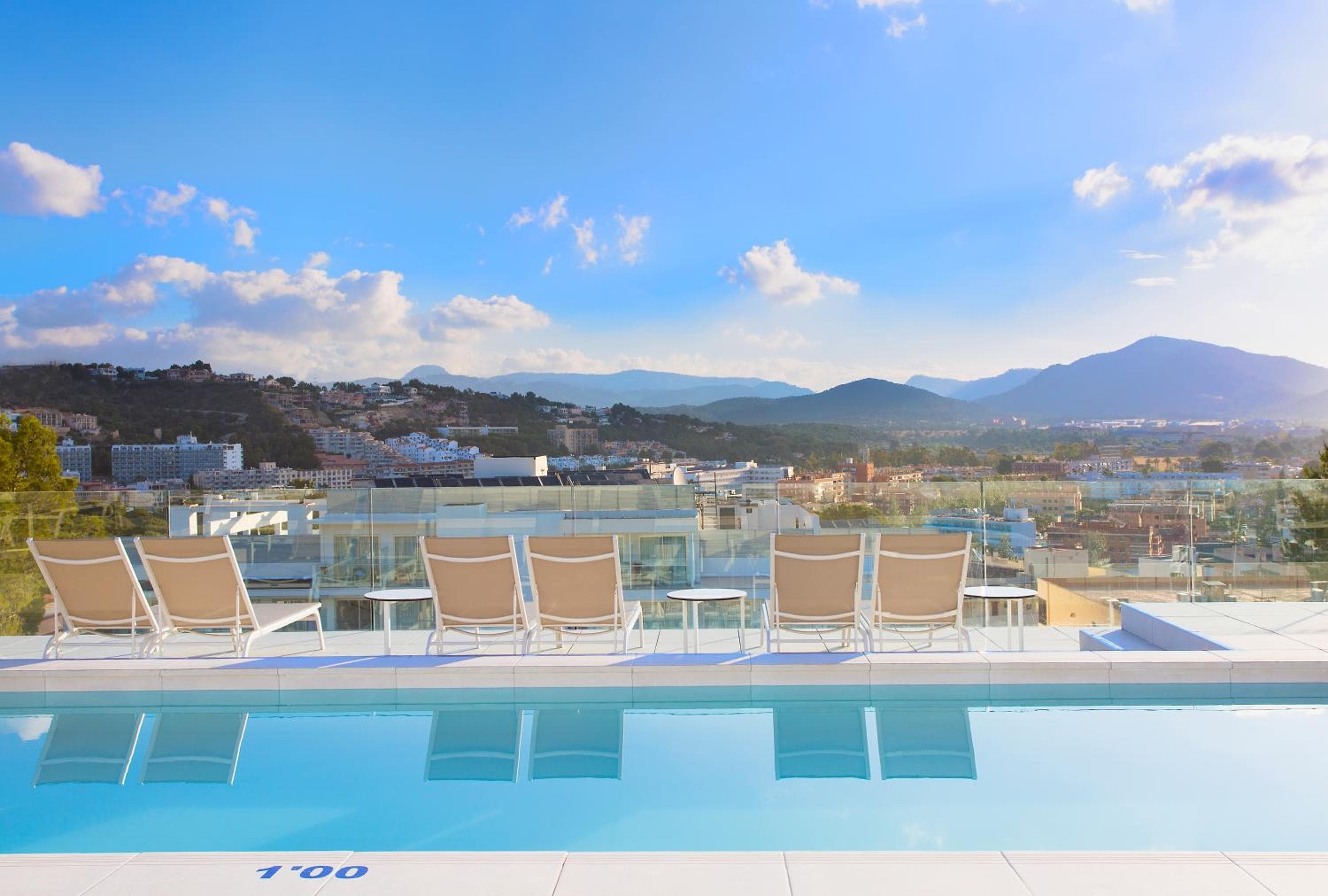 Reverence Life Hotel - Adults Only — 21