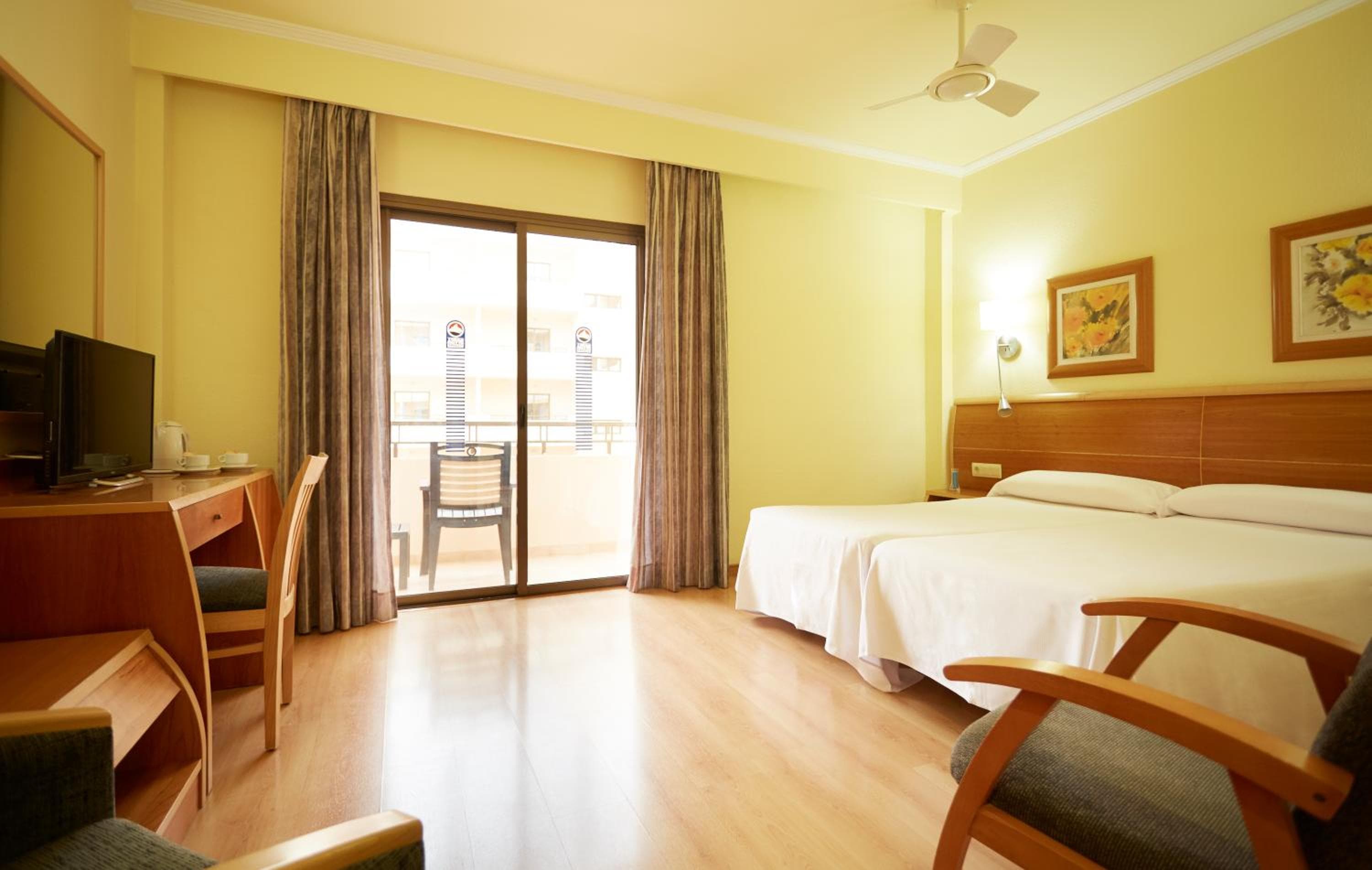 Invisa Hotel La Cala — 21