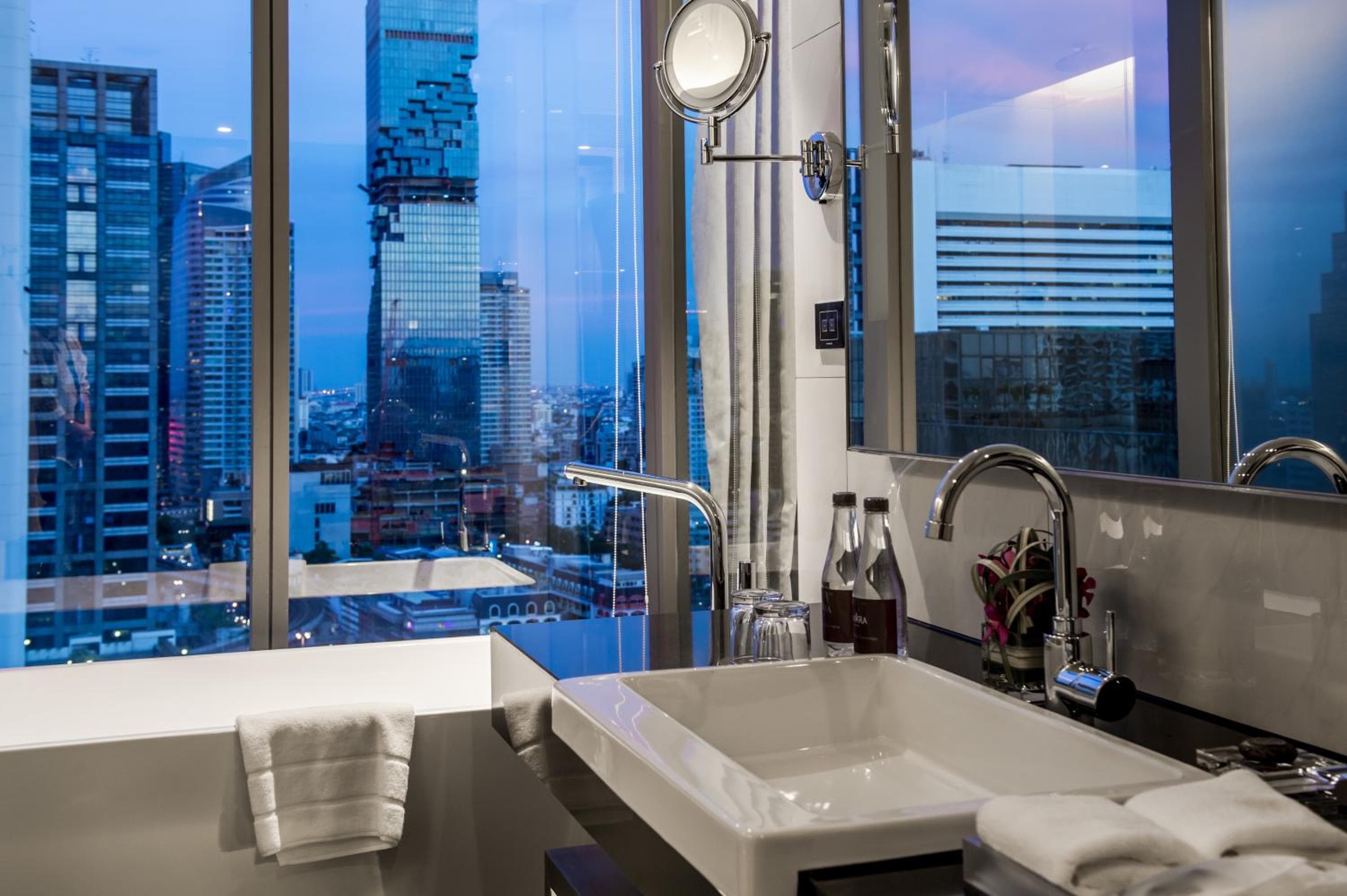 Amara Bangkok Hotel — 19