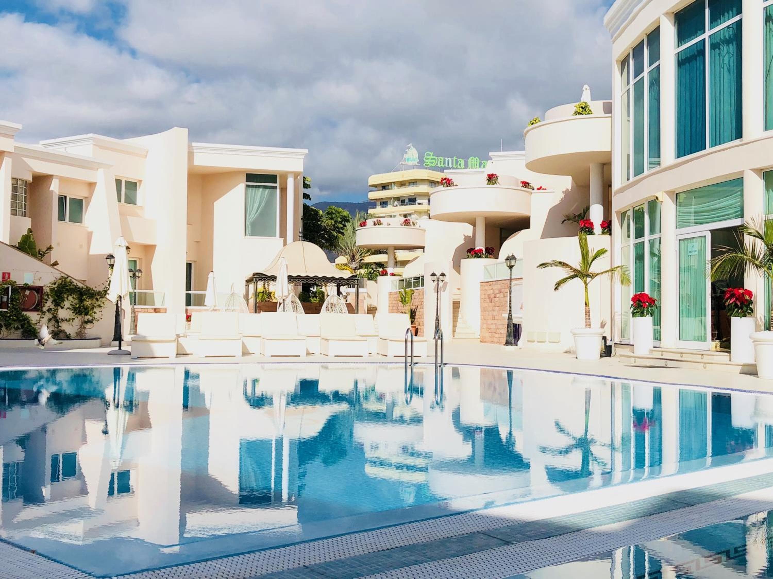 Flamingo Suites Boutique Hotel — 2