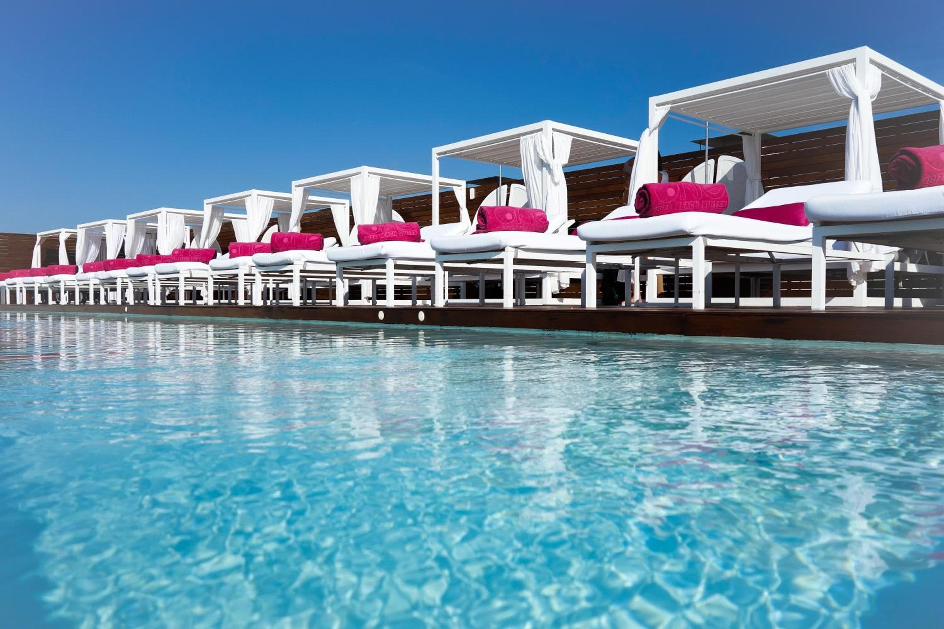One Ibiza Suites — 30