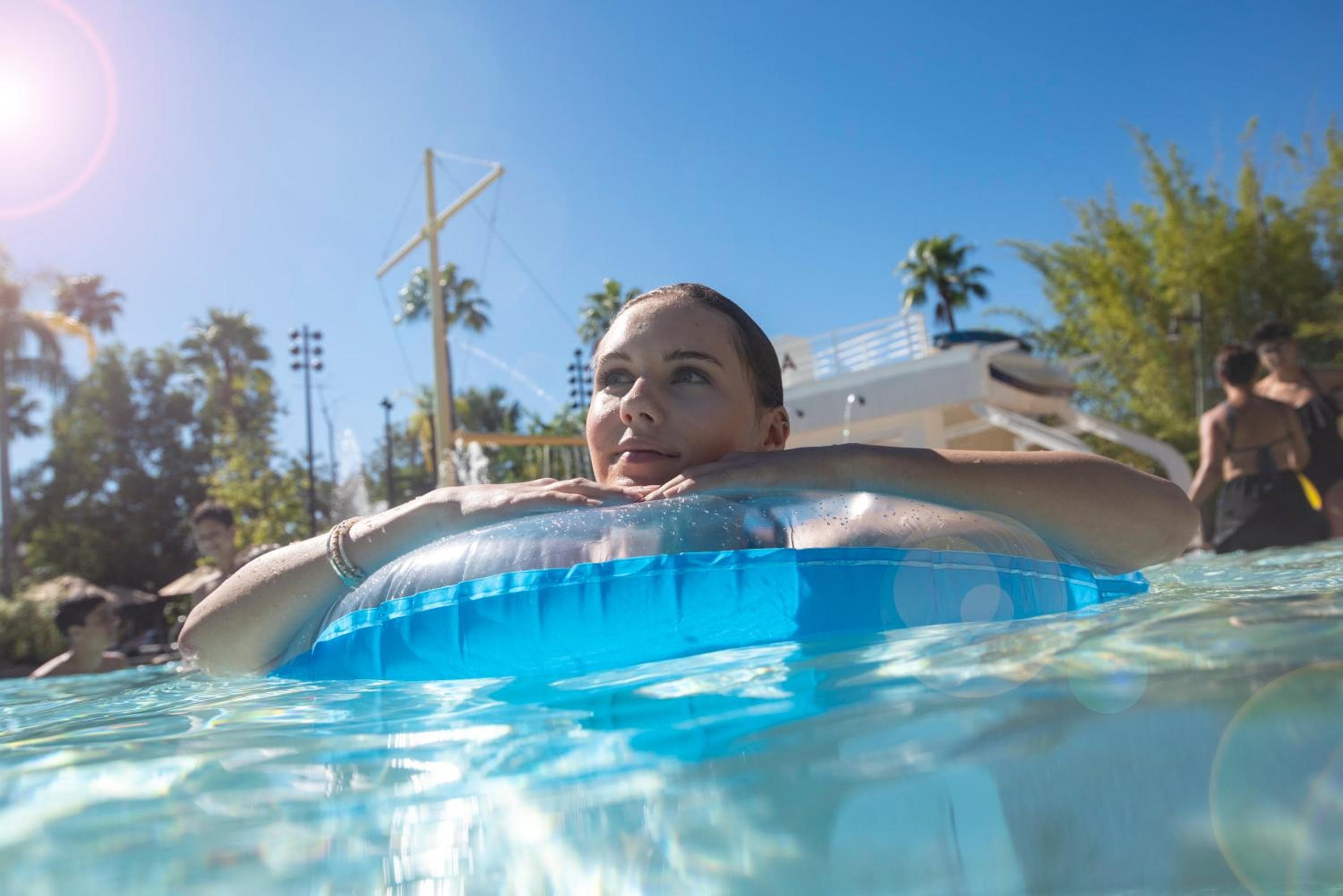 Universal's Loews Royal Pacific Resort — 17