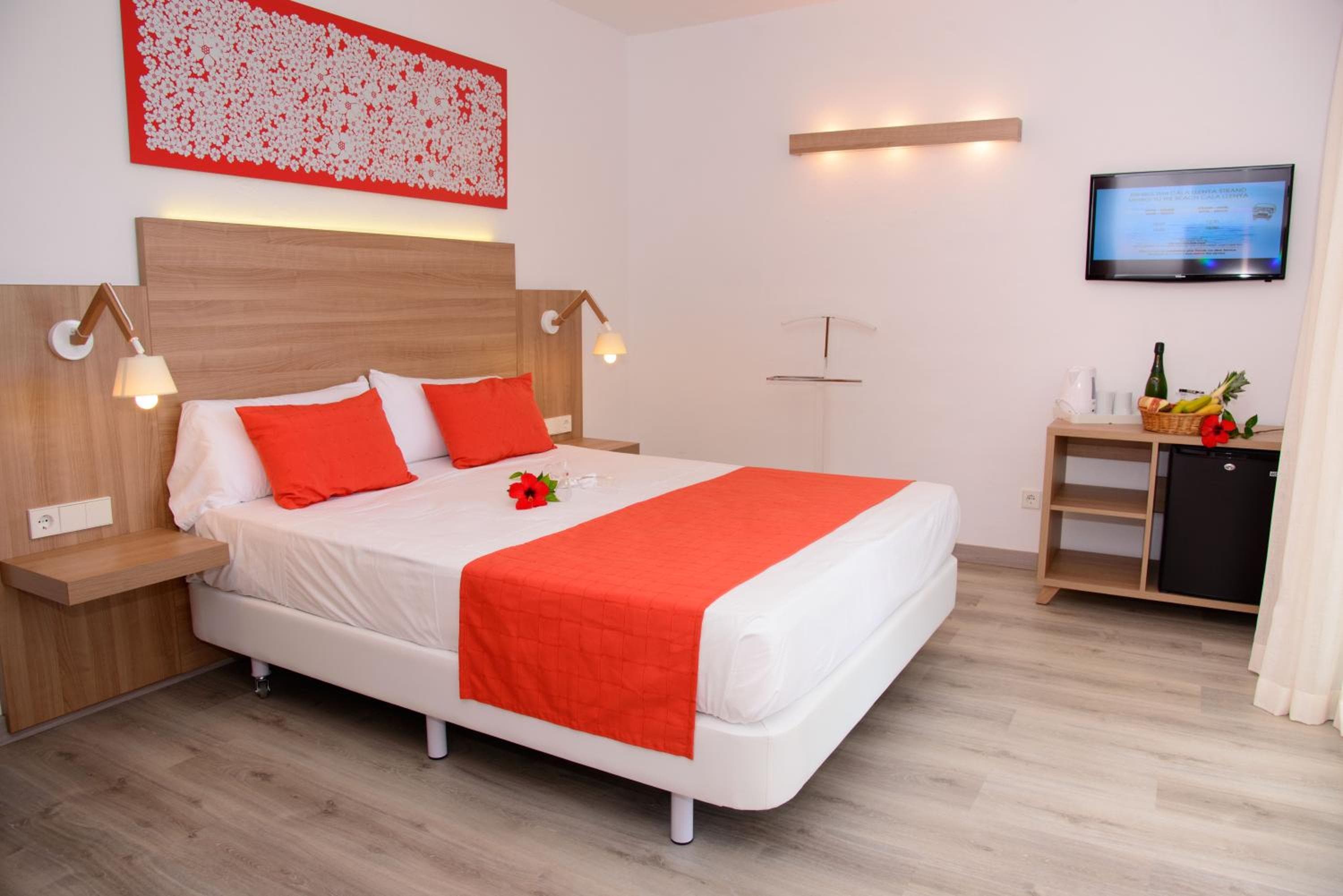 Cala Llenya Resort Ibiza — 6
