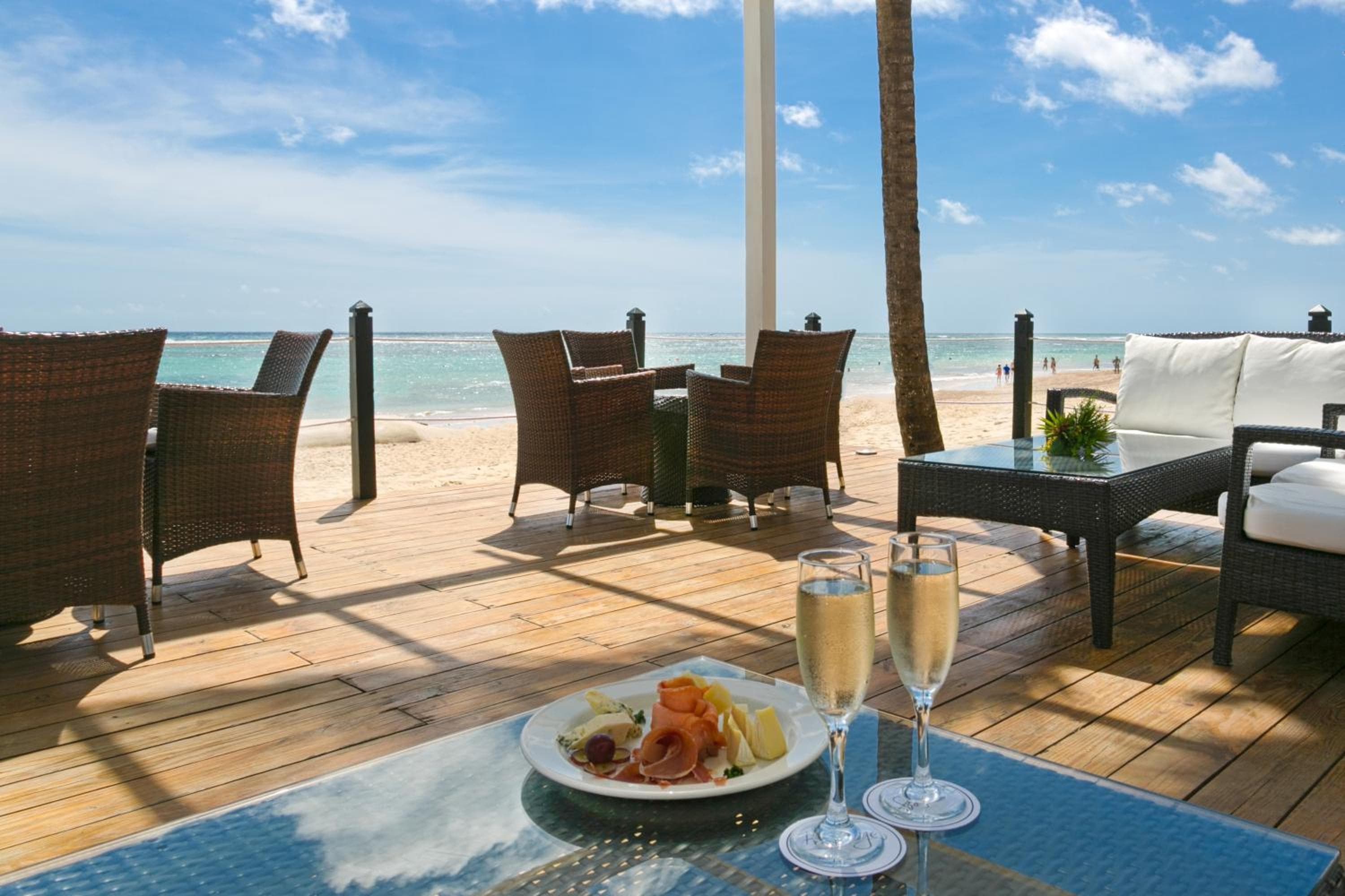 Ocean Blue & Sand Beach Resort - All Inclusive — 4