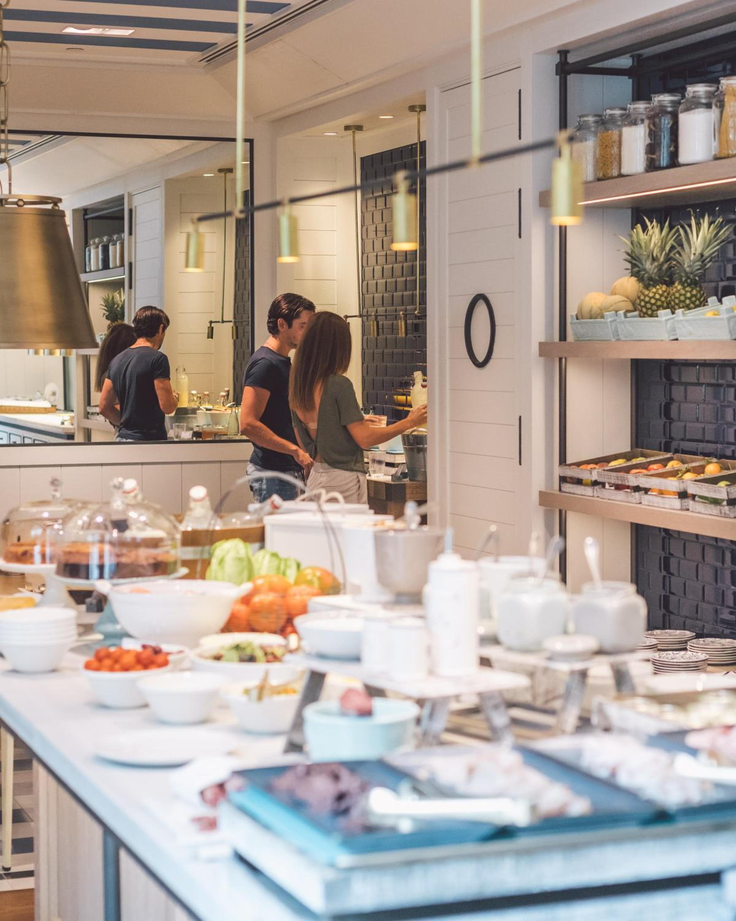 Seventy Barcelona — 12