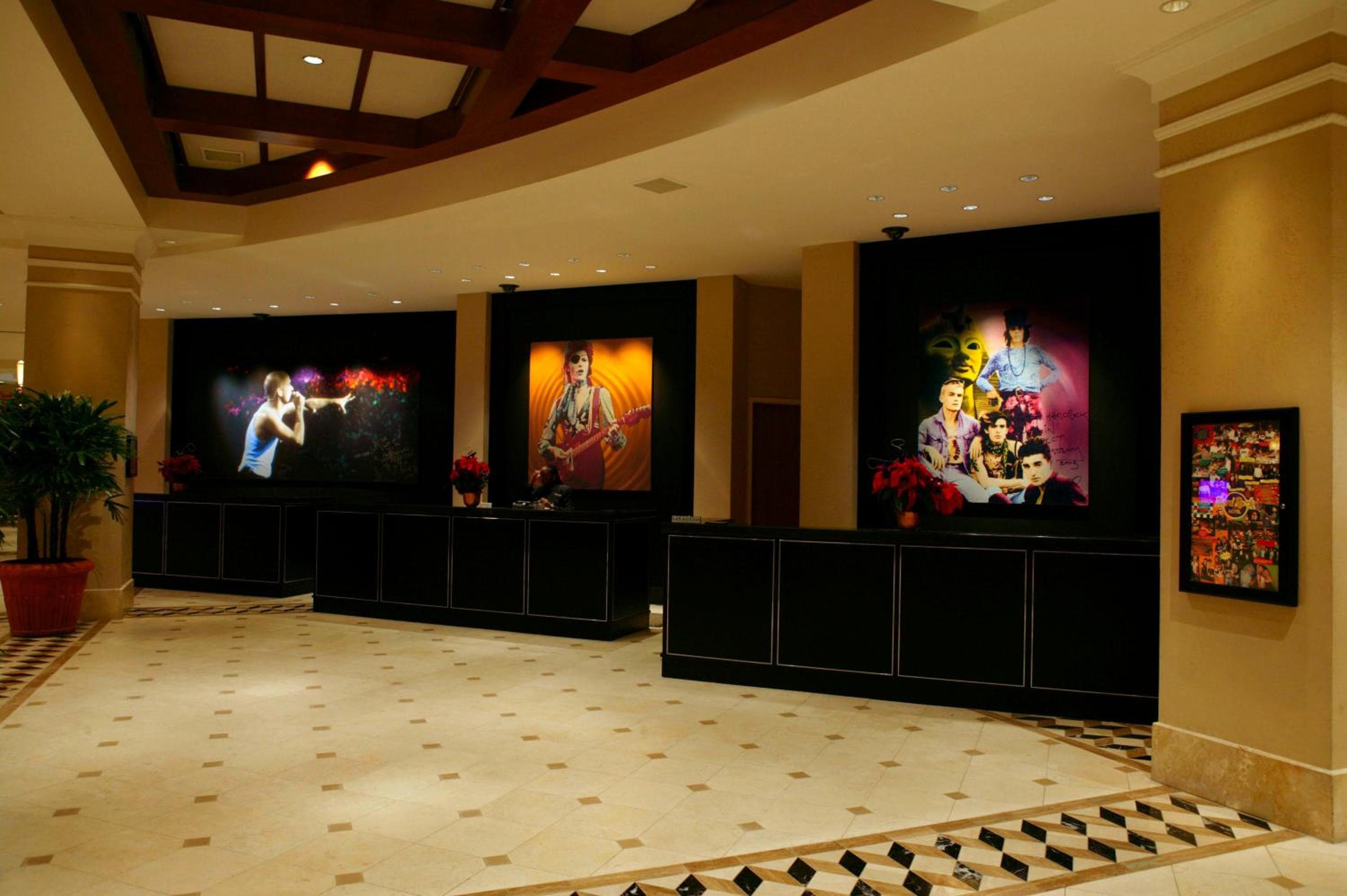 Universal's Hard Rock Hotel® — 4