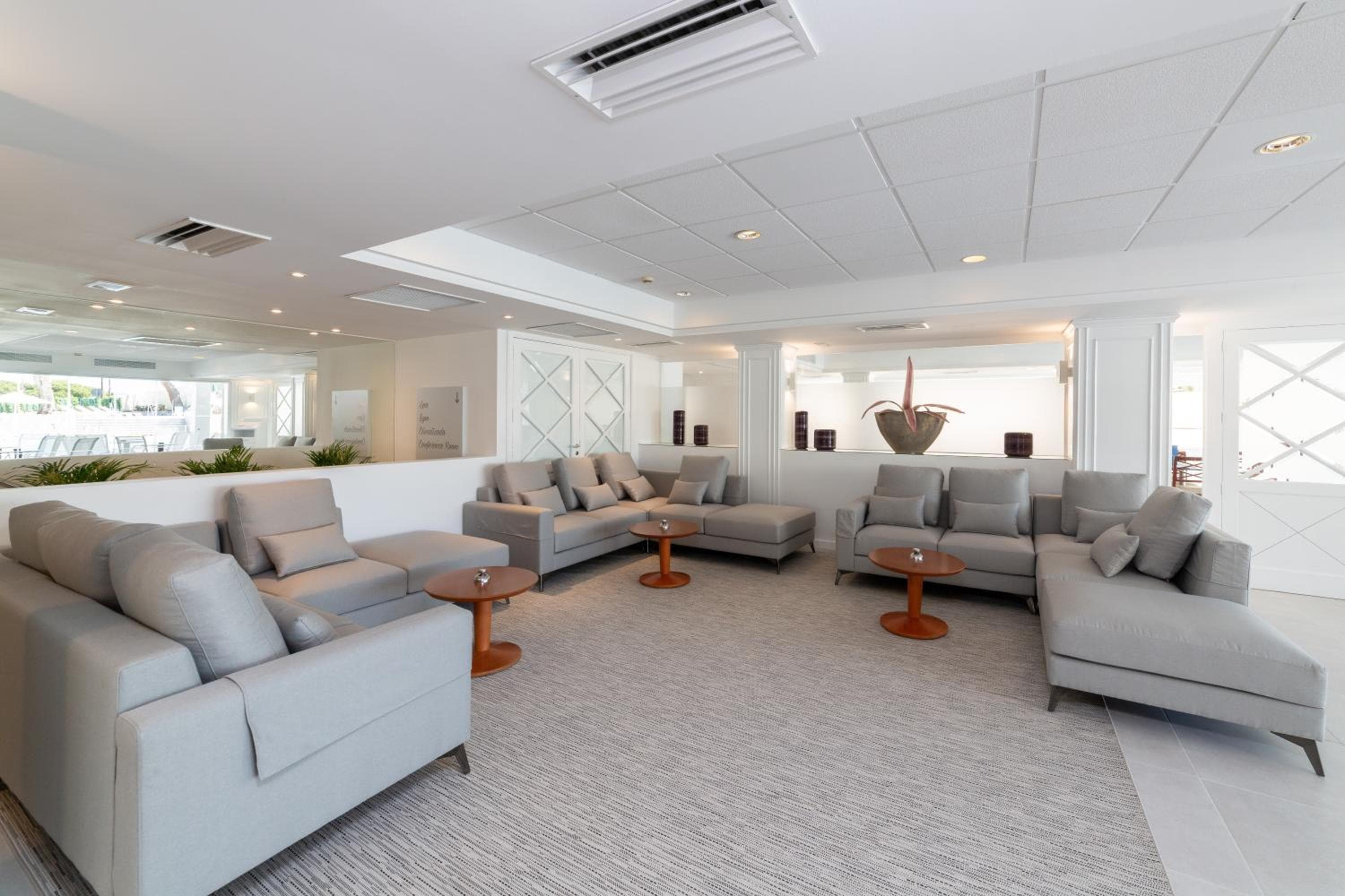 Reverence Life Hotel - Adults Only — 3