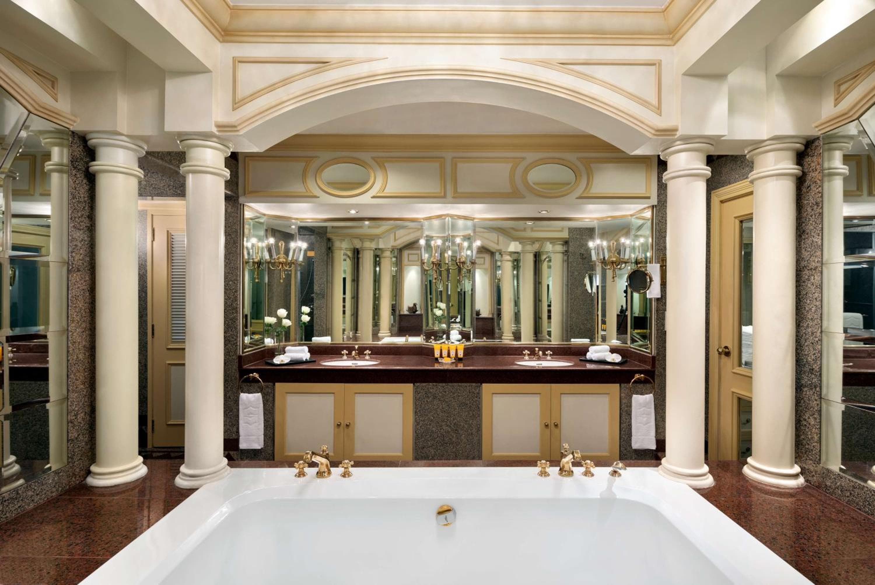Shangri-La Bangkok — 23