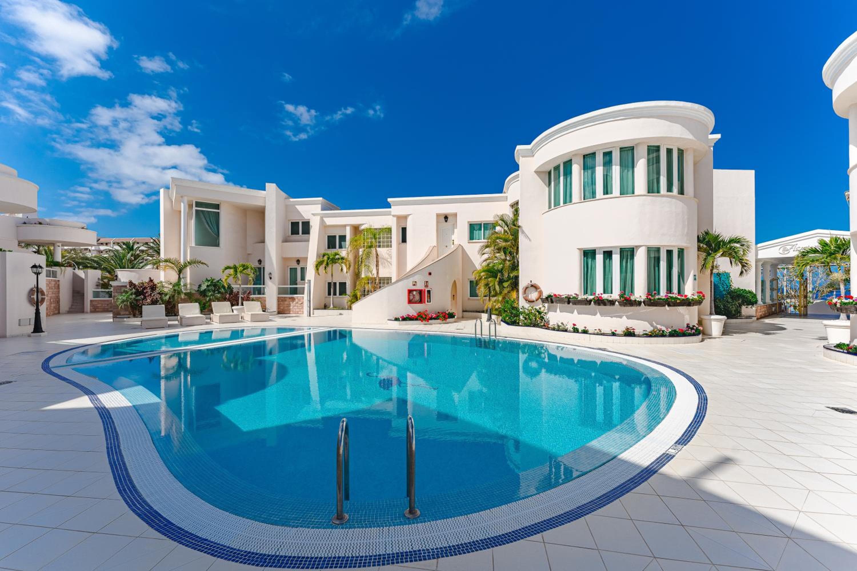 Flamingo Suites Boutique Hotel — 24