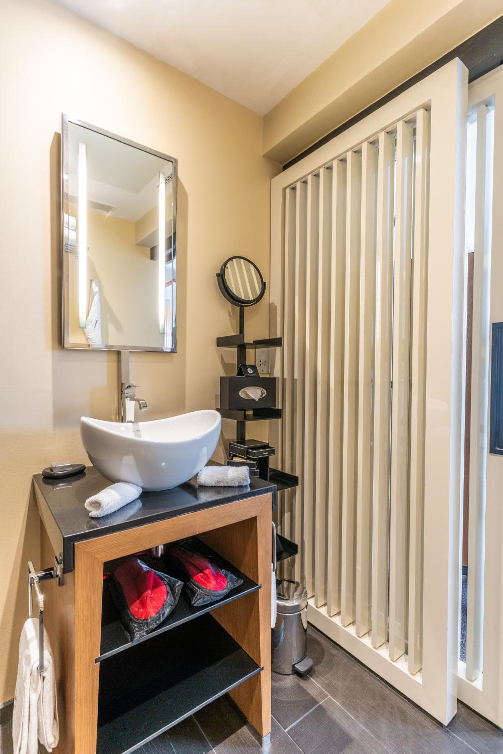Five Seas by Inwood Hotels — 24