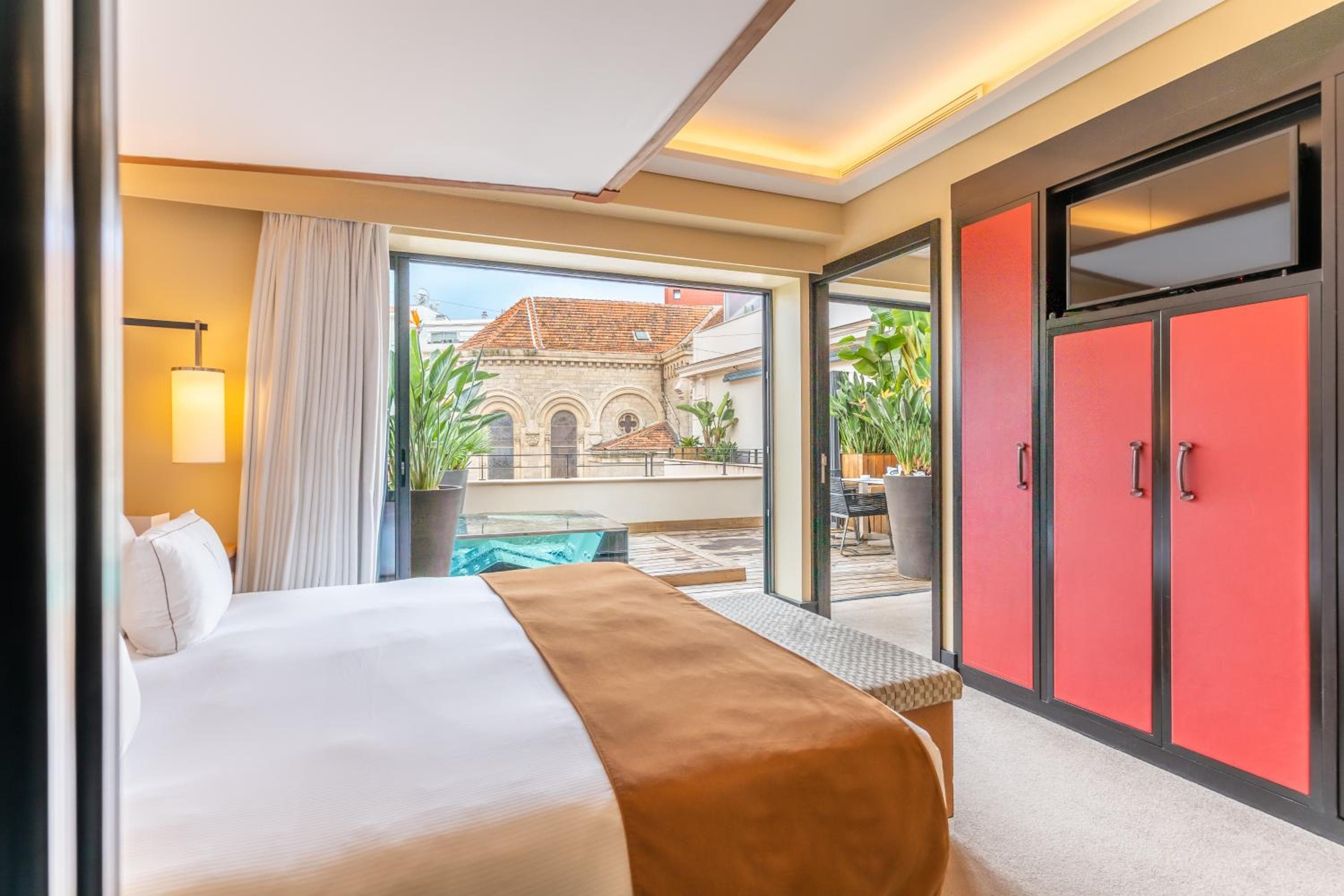 Five Seas by Inwood Hotels — 16