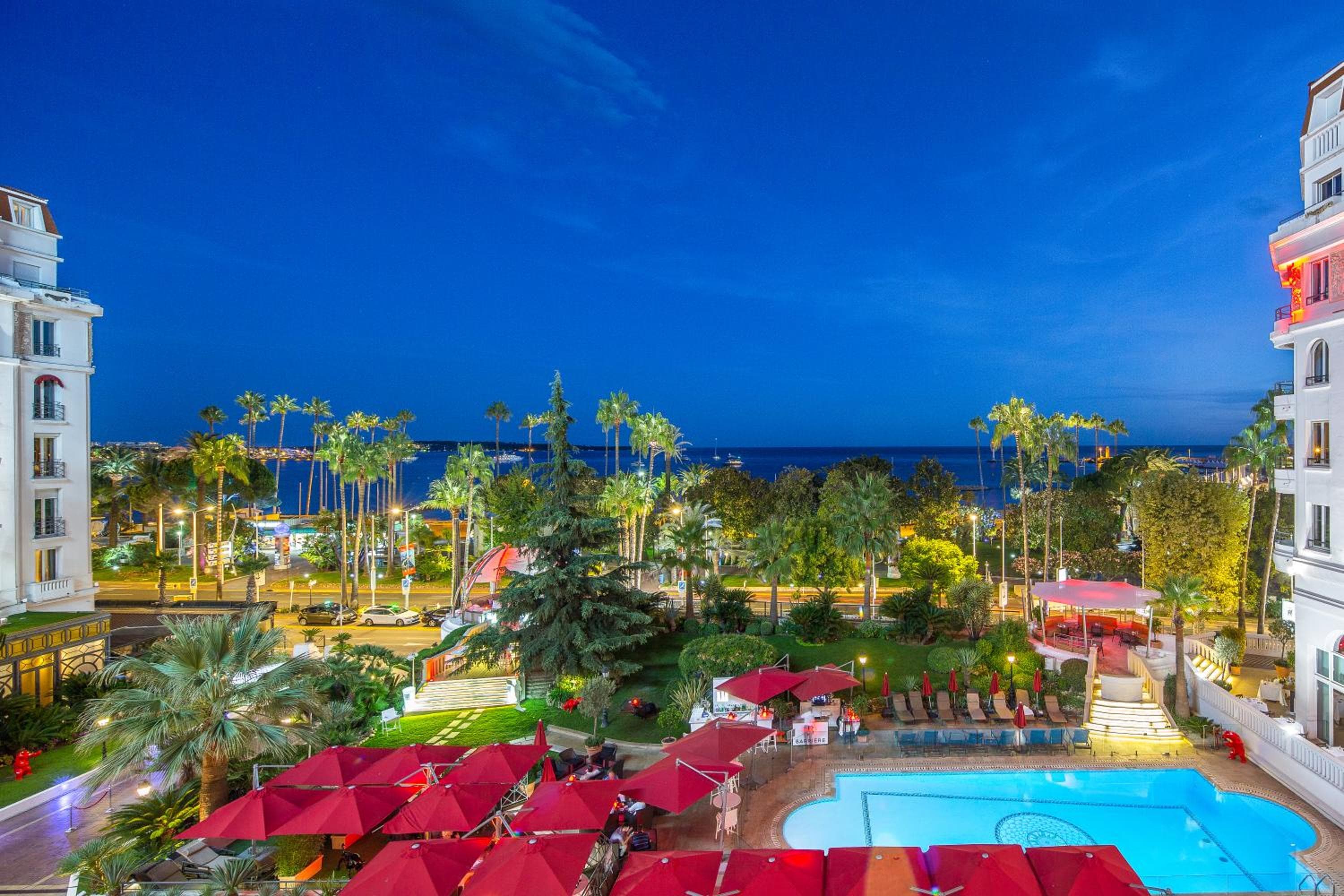 Hôtel Barrière Le Majestic Cannes — 11