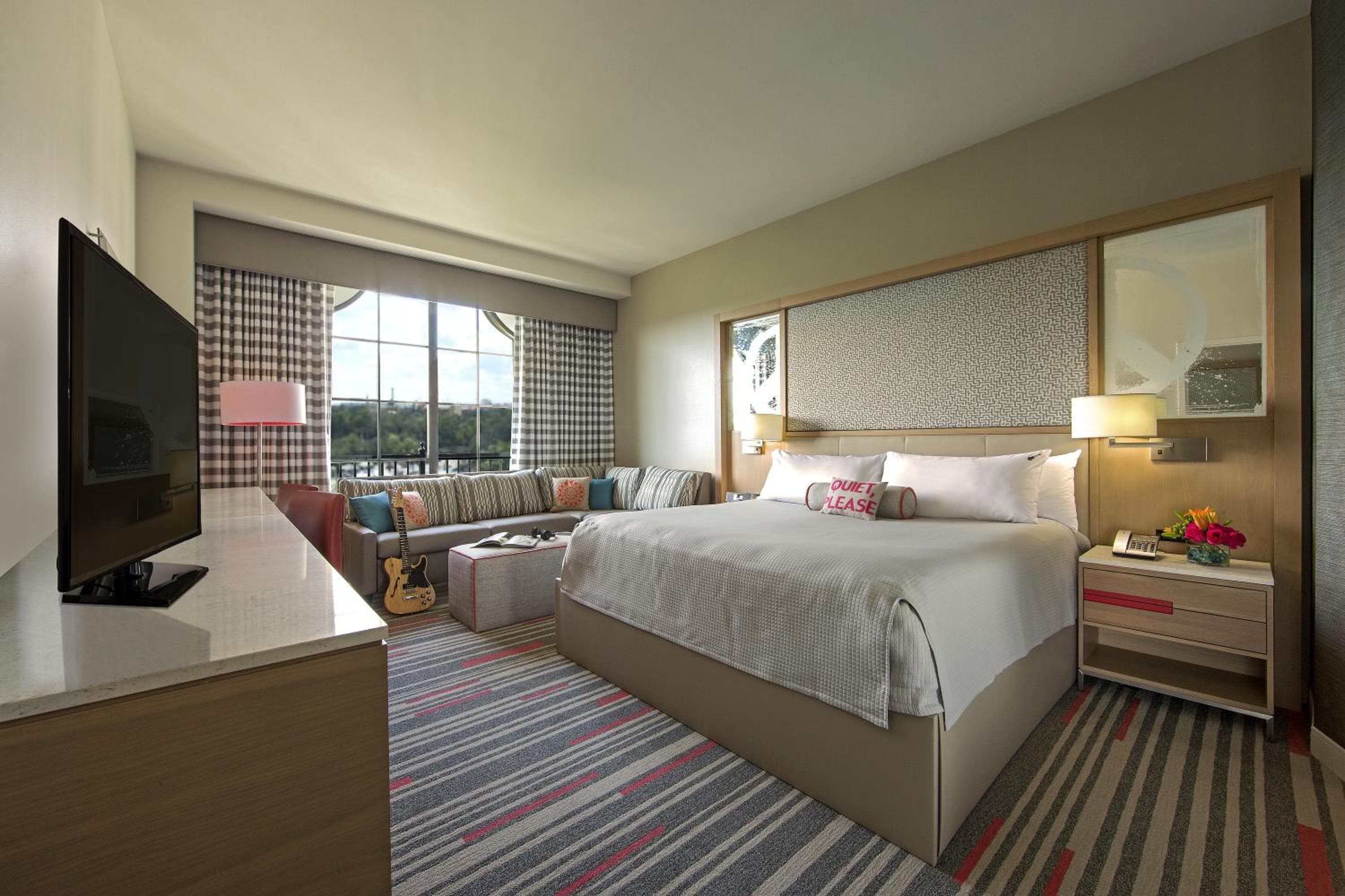 Universal's Hard Rock Hotel® — 15