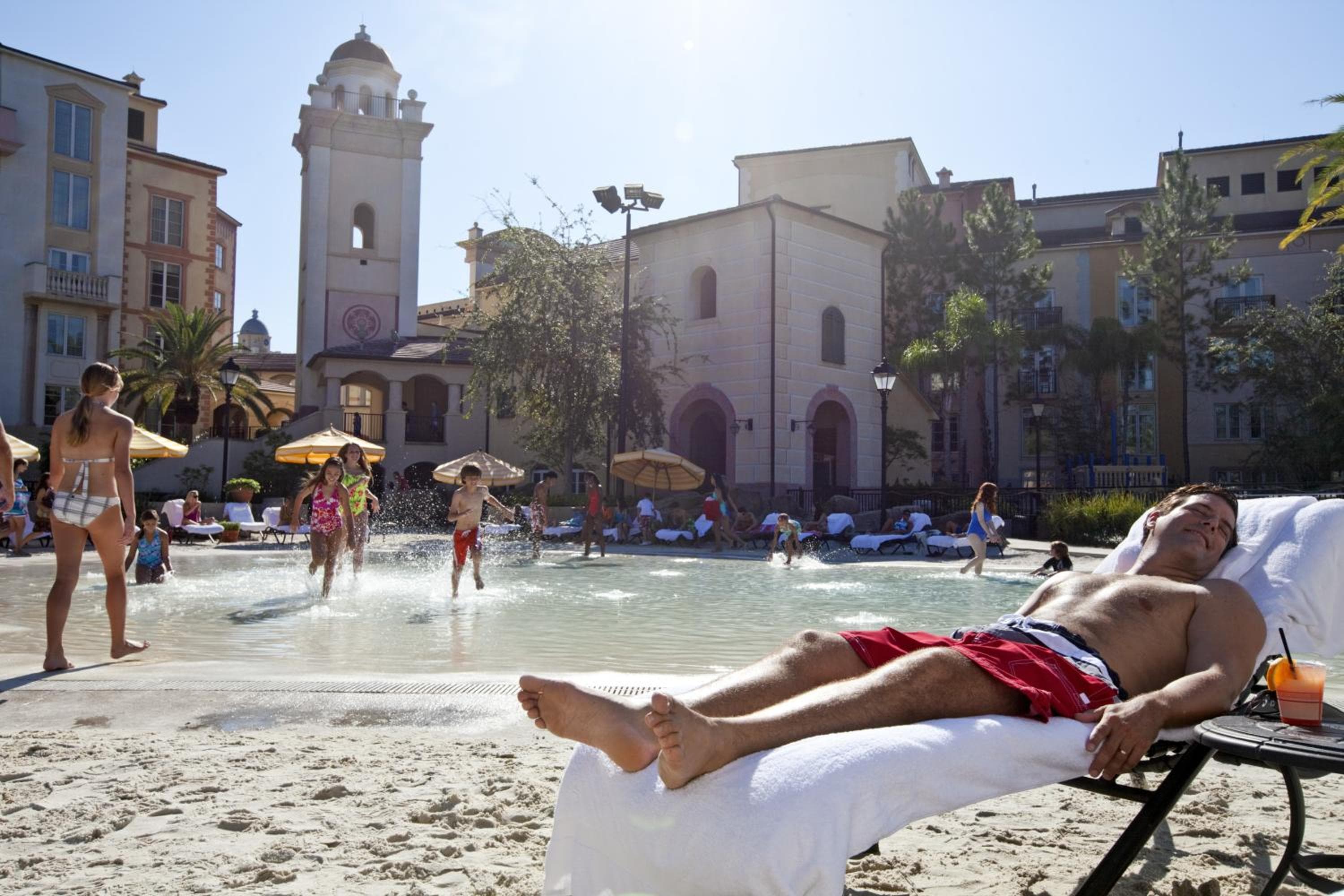 Universal's Loews Portofino Bay Hotel — 16