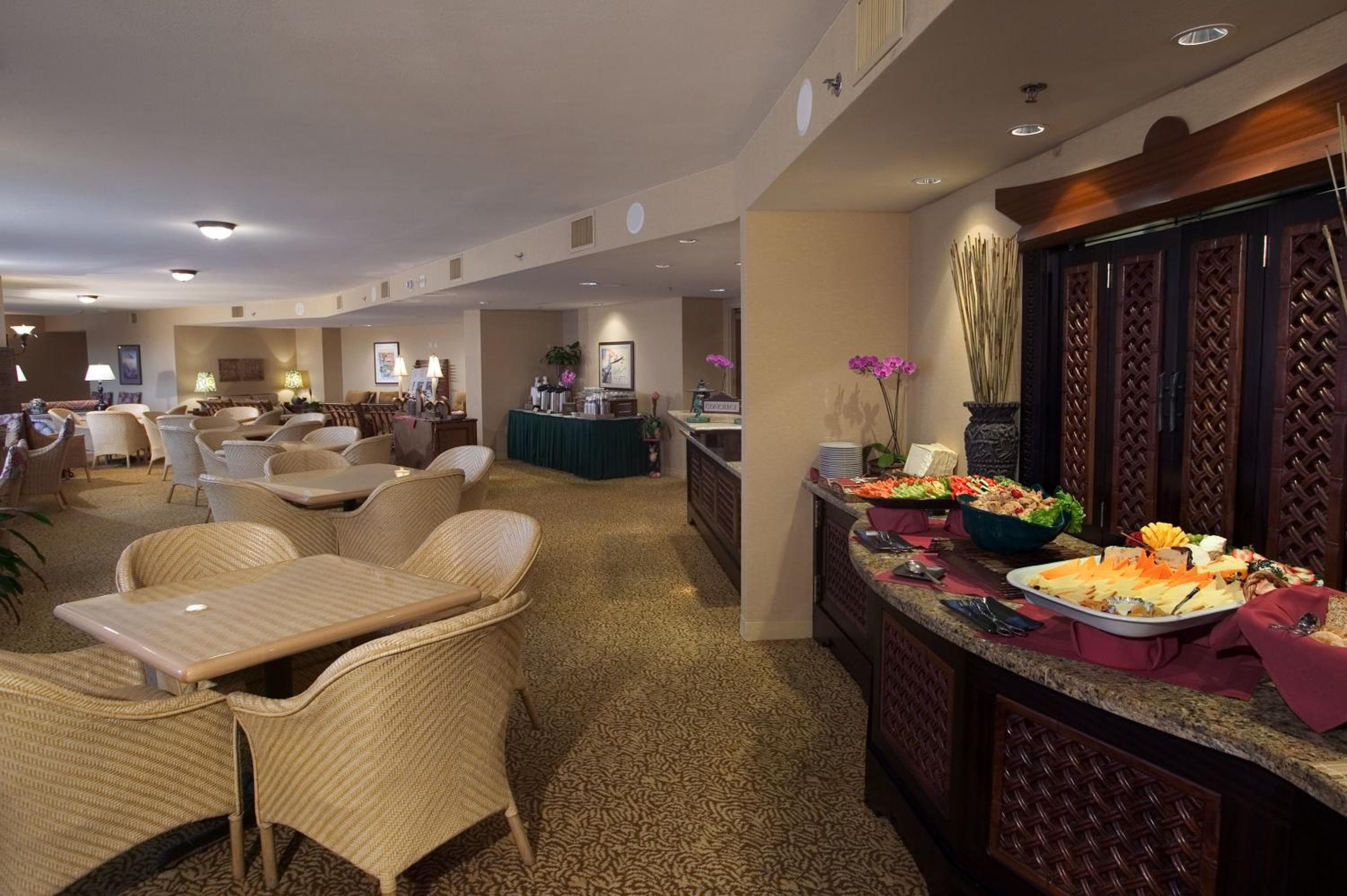 Universal's Loews Royal Pacific Resort — 7