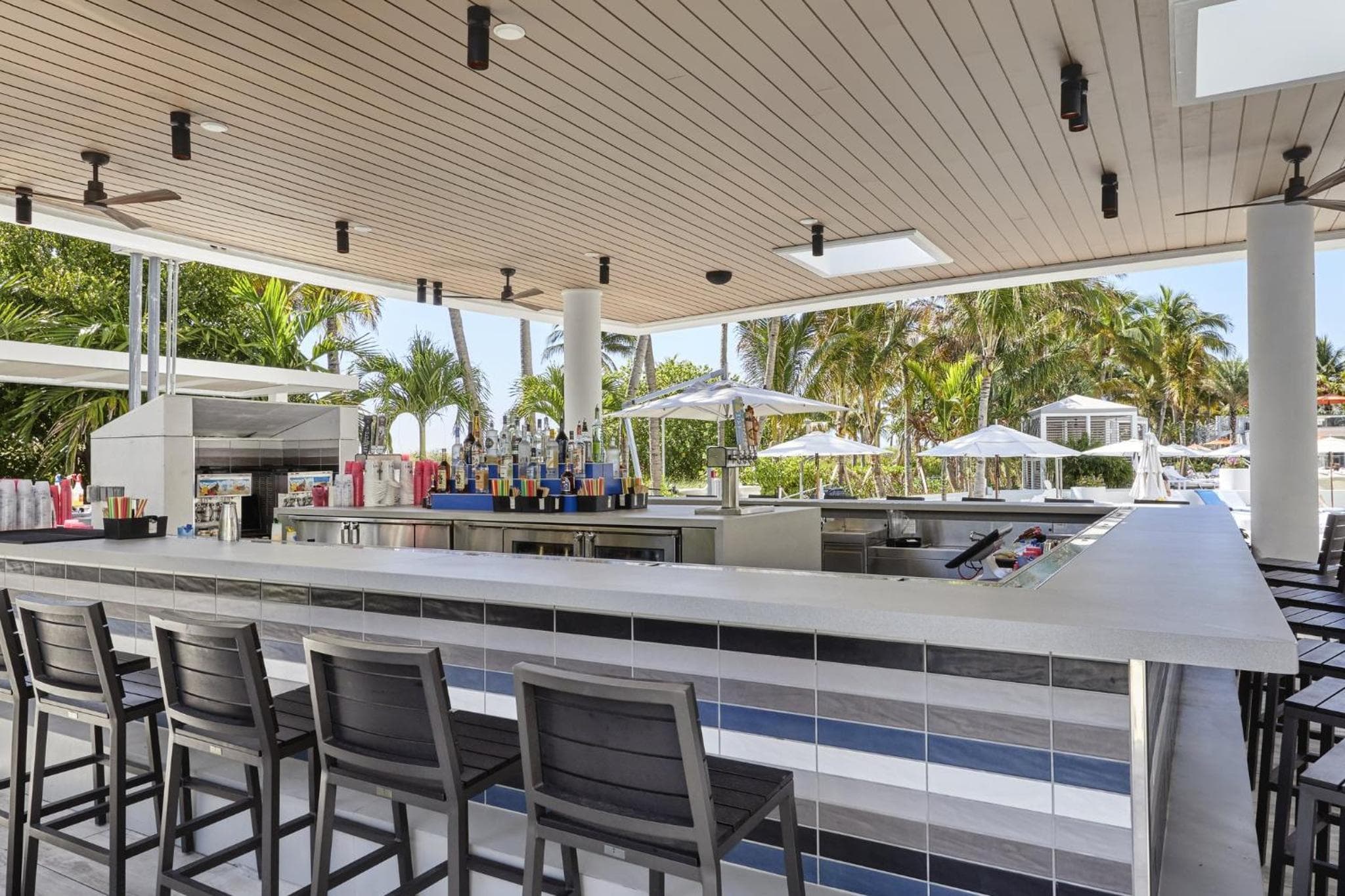 Loews Miami Beach Hotel — 6