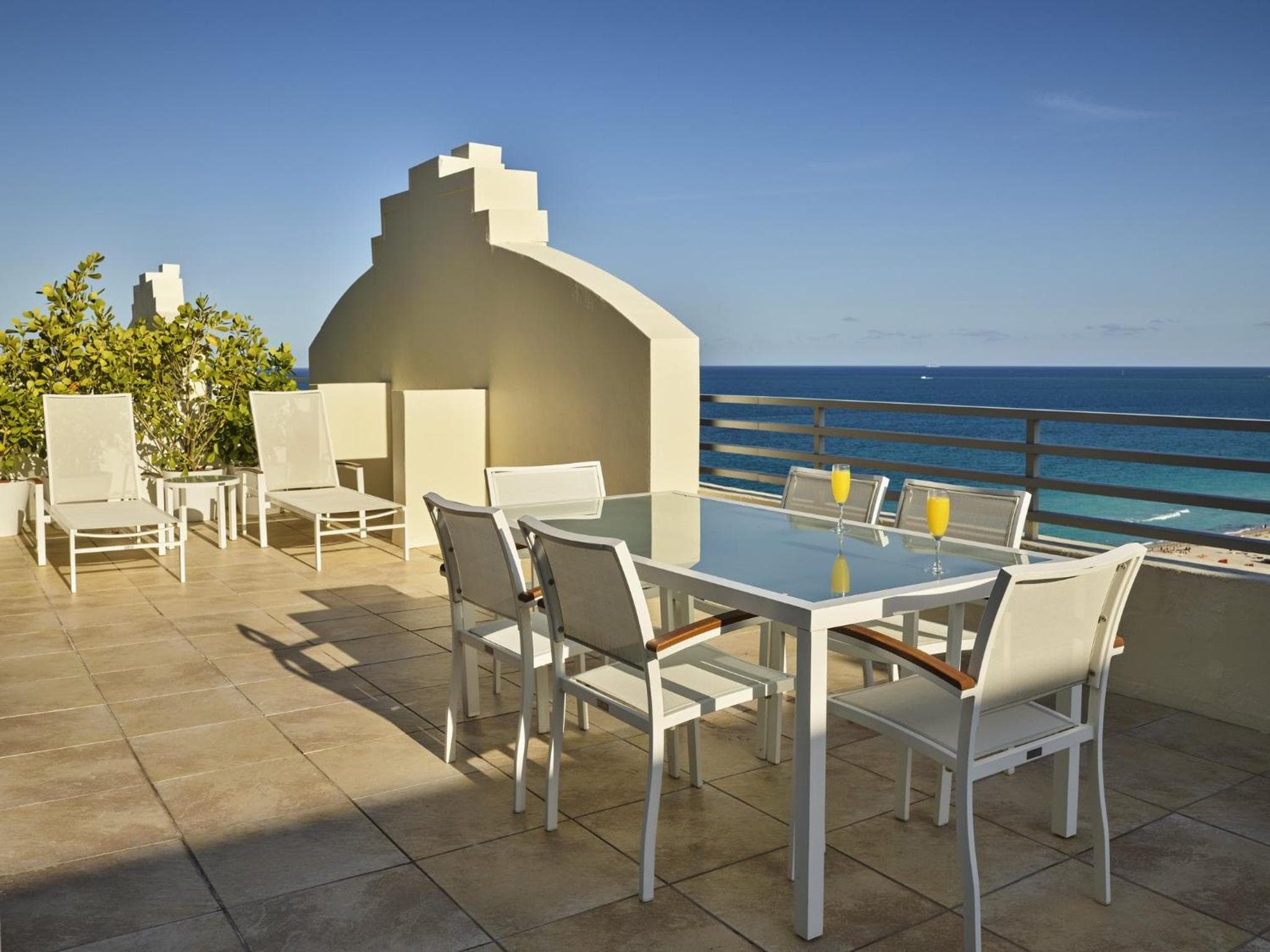 Loews Miami Beach Hotel — 20