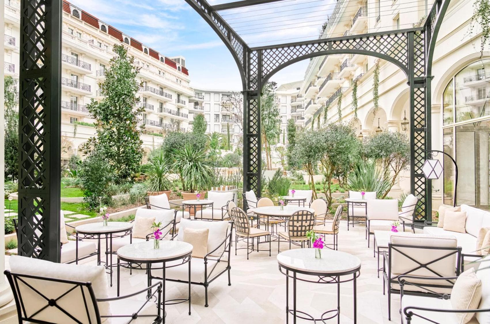 Carlton Cannes, a Regent Hotel — 27