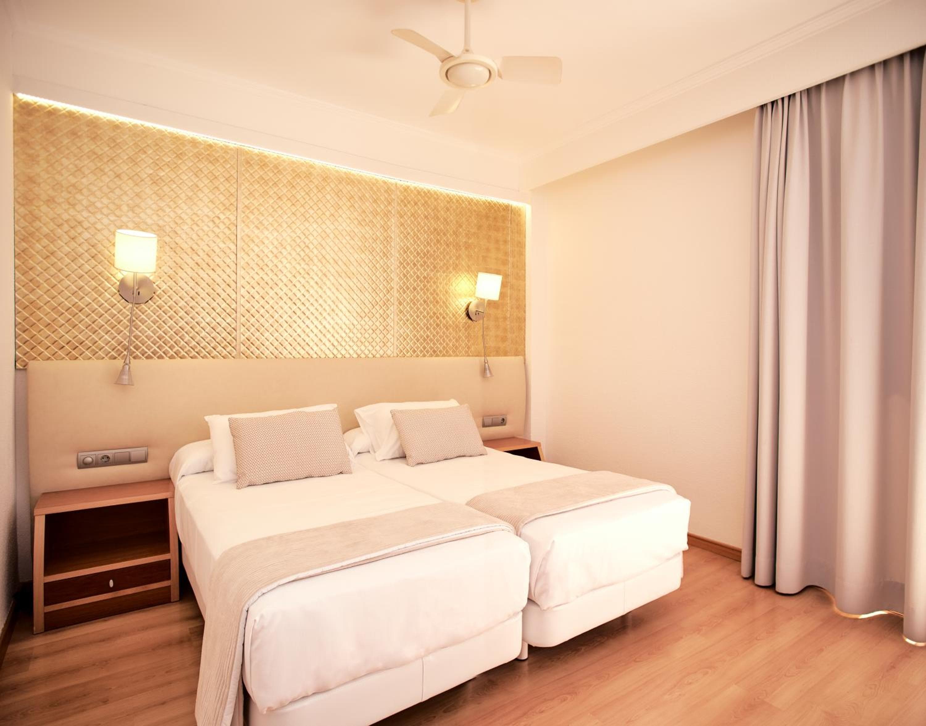 Invisa Hotel La Cala — 18