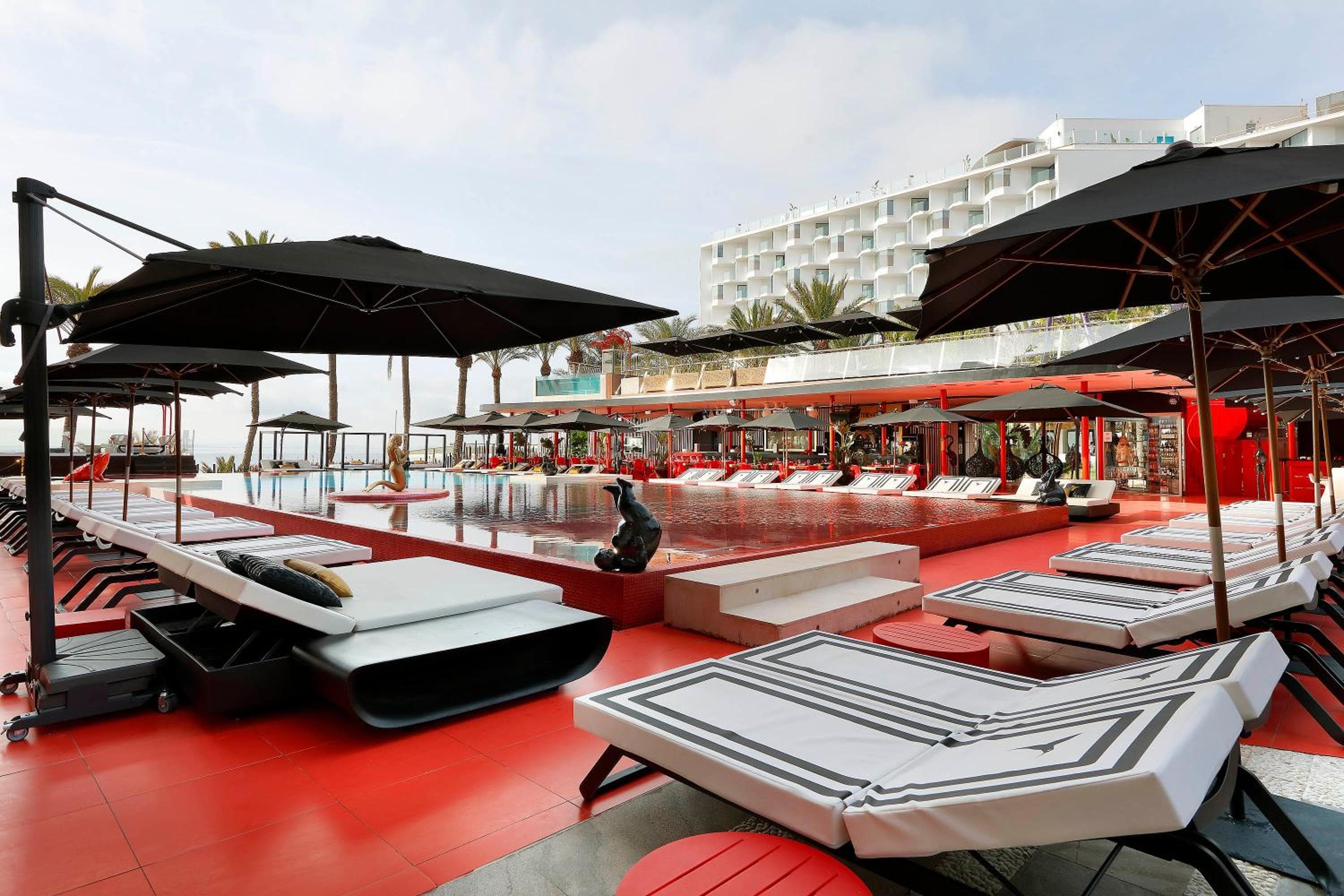 The Unexpected Ibiza Hotel - Ushuaïa Club entrance included — 3