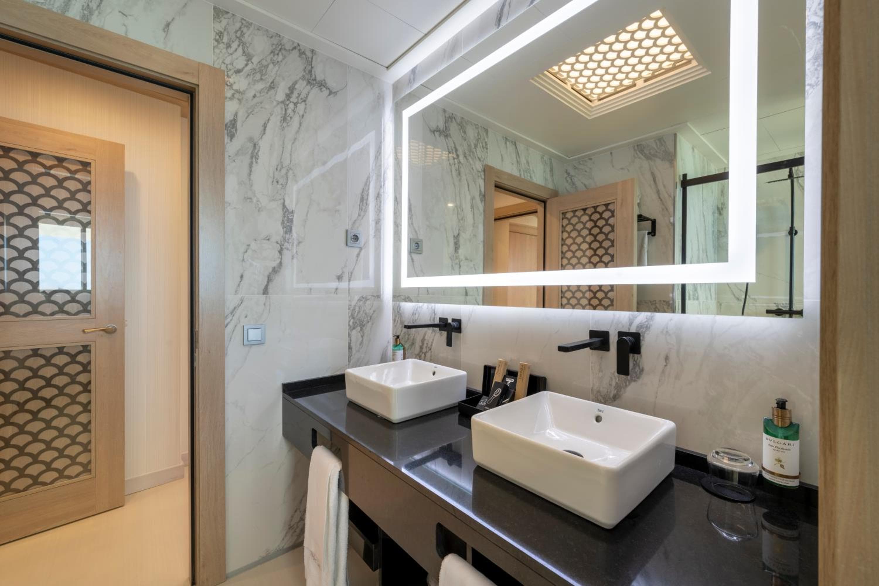 Nixe Palace — 18