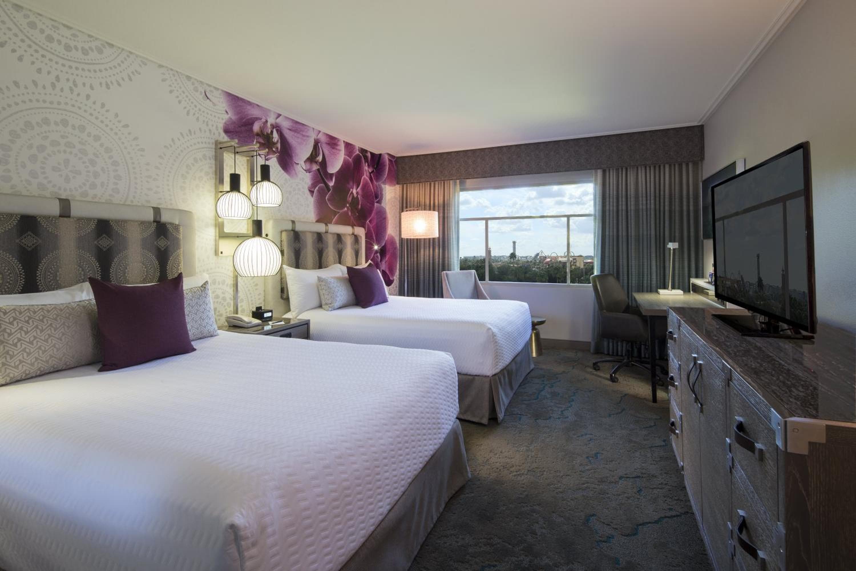 Universal's Loews Royal Pacific Resort — 6