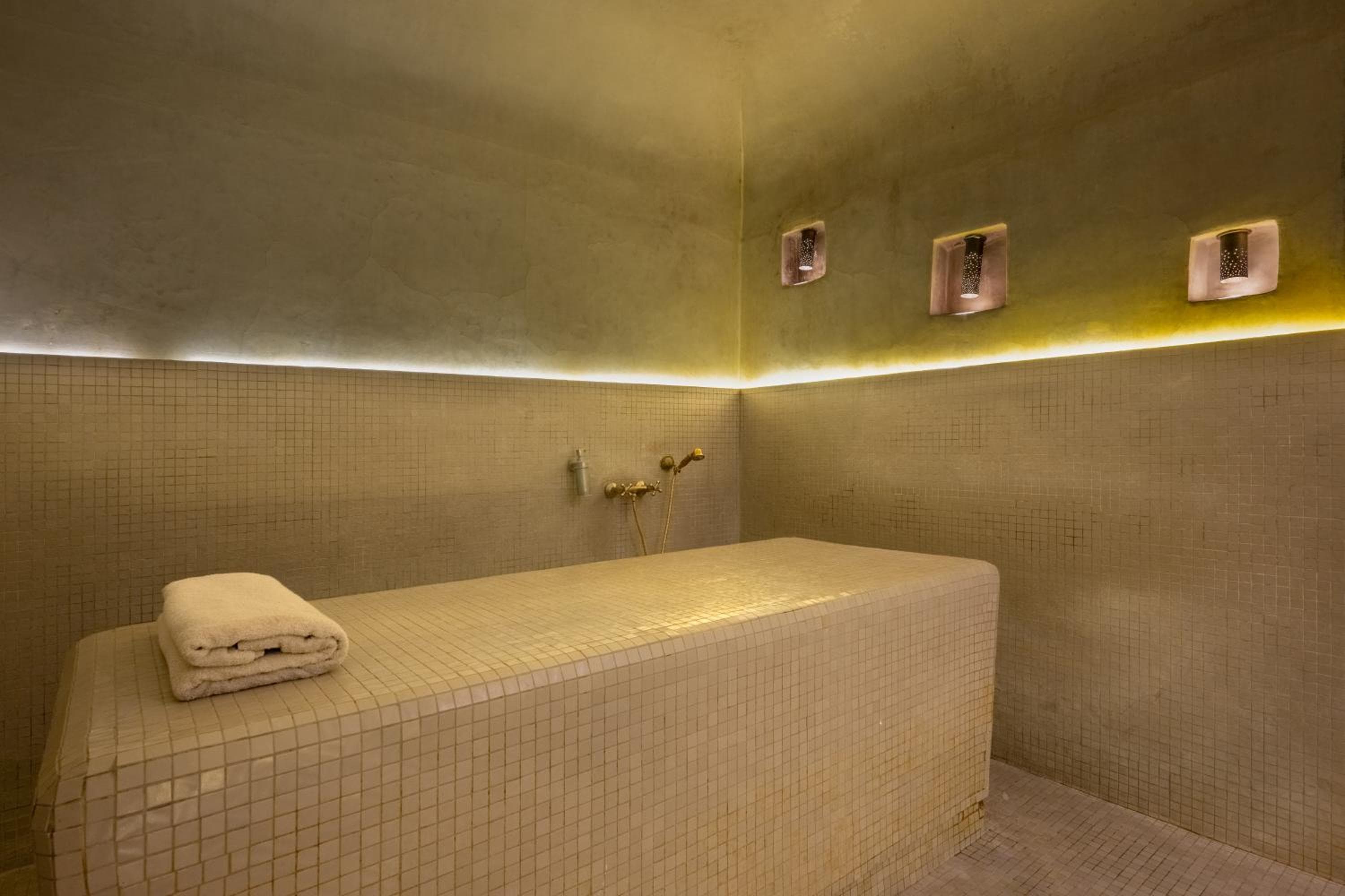 Radisson Blu Marrakech, Carré Eden — 23