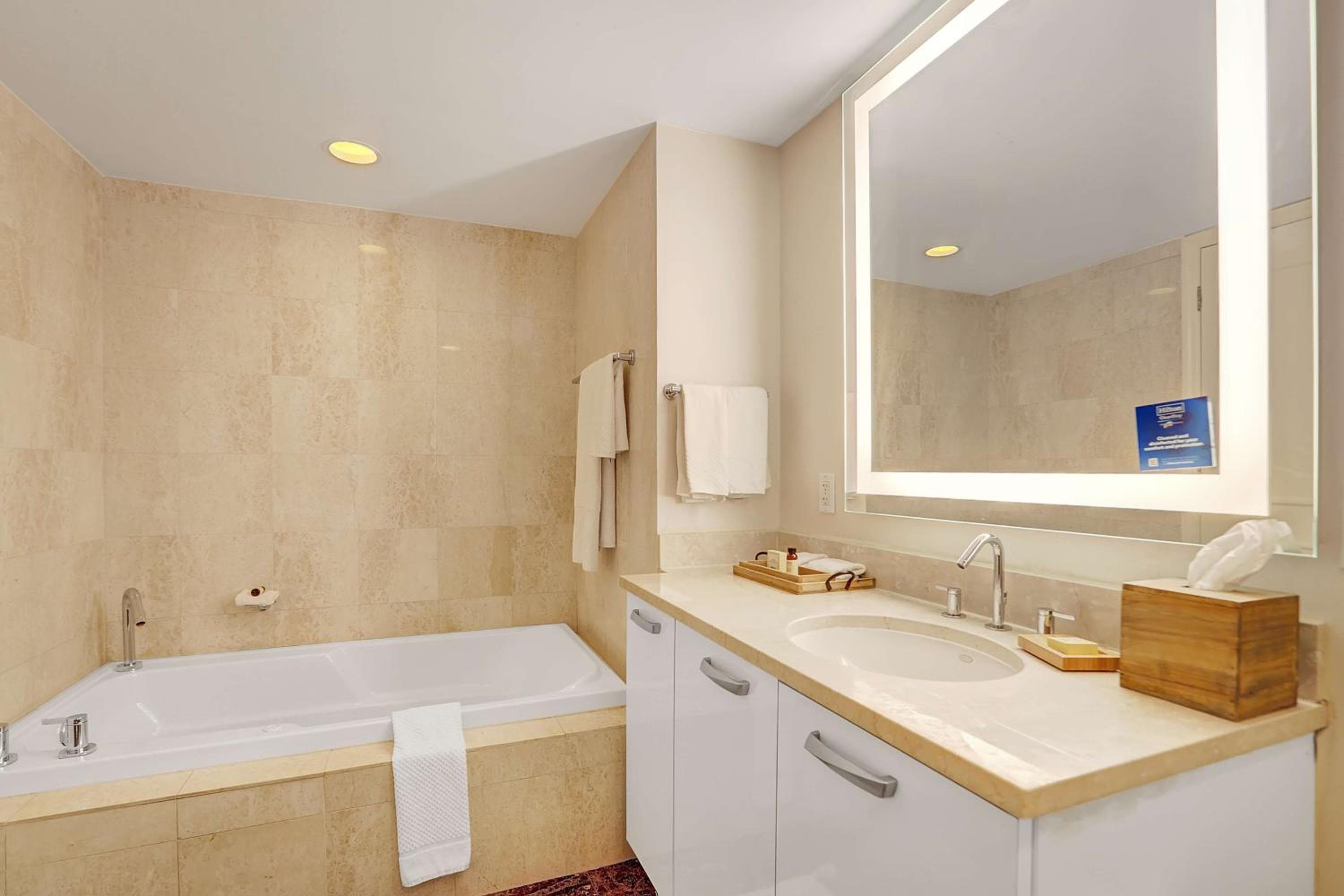 Beach House Fort Lauderdale, A Hilton Resort — 27