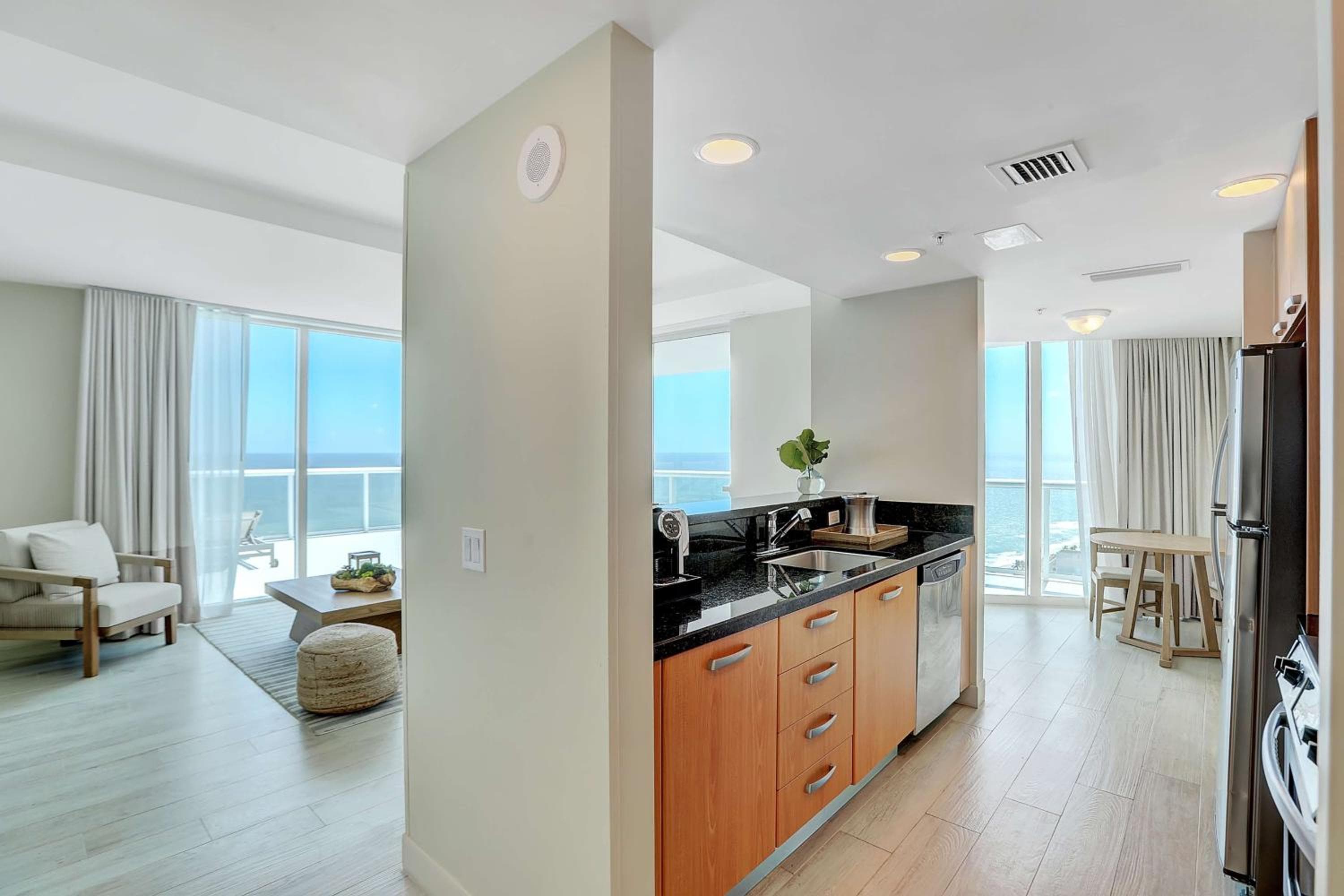 Beach House Fort Lauderdale, A Hilton Resort — 21