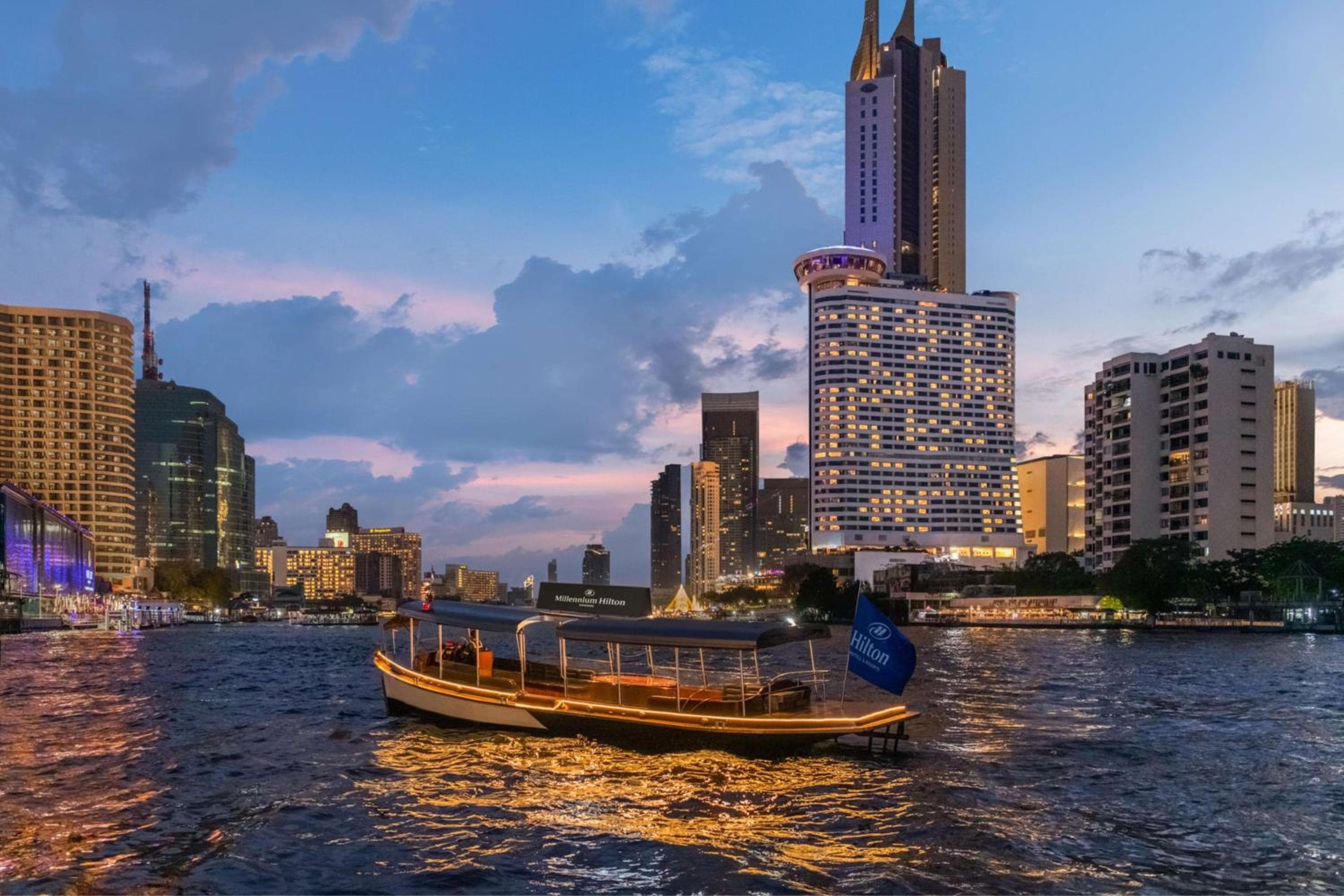 Millennium Hilton Bangkok — 10