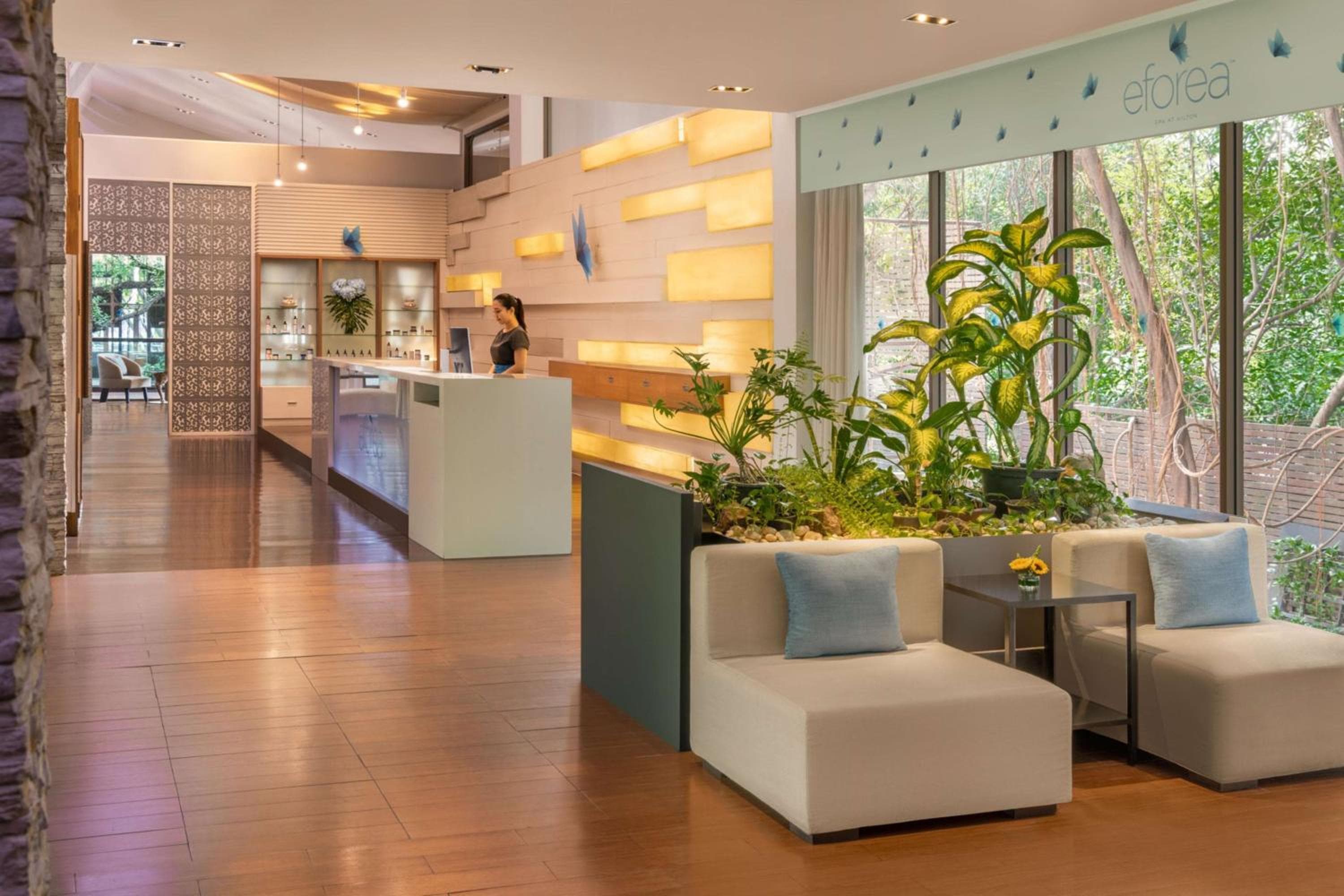 Millennium Hilton Bangkok — 21
