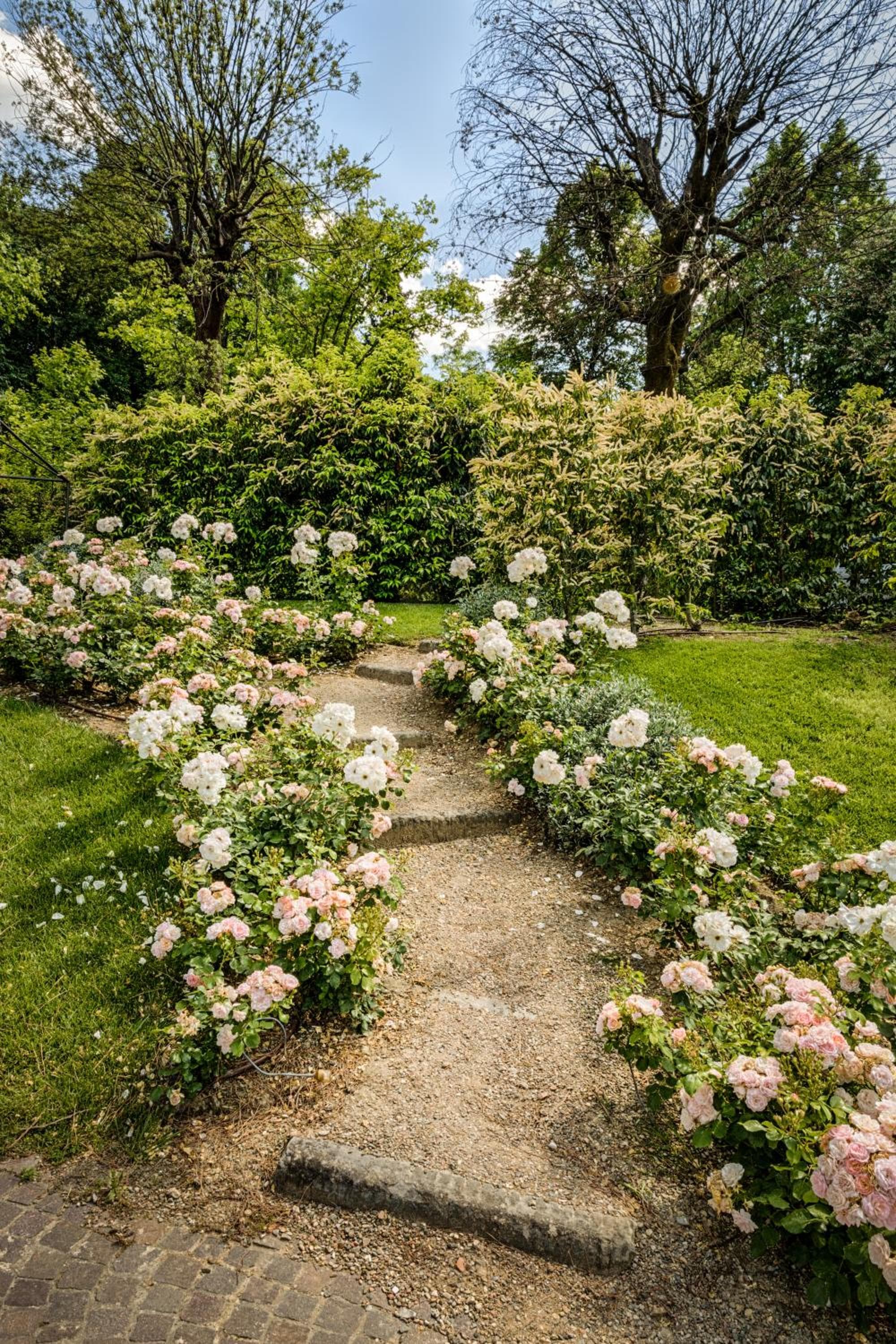 Villa Cora — 12