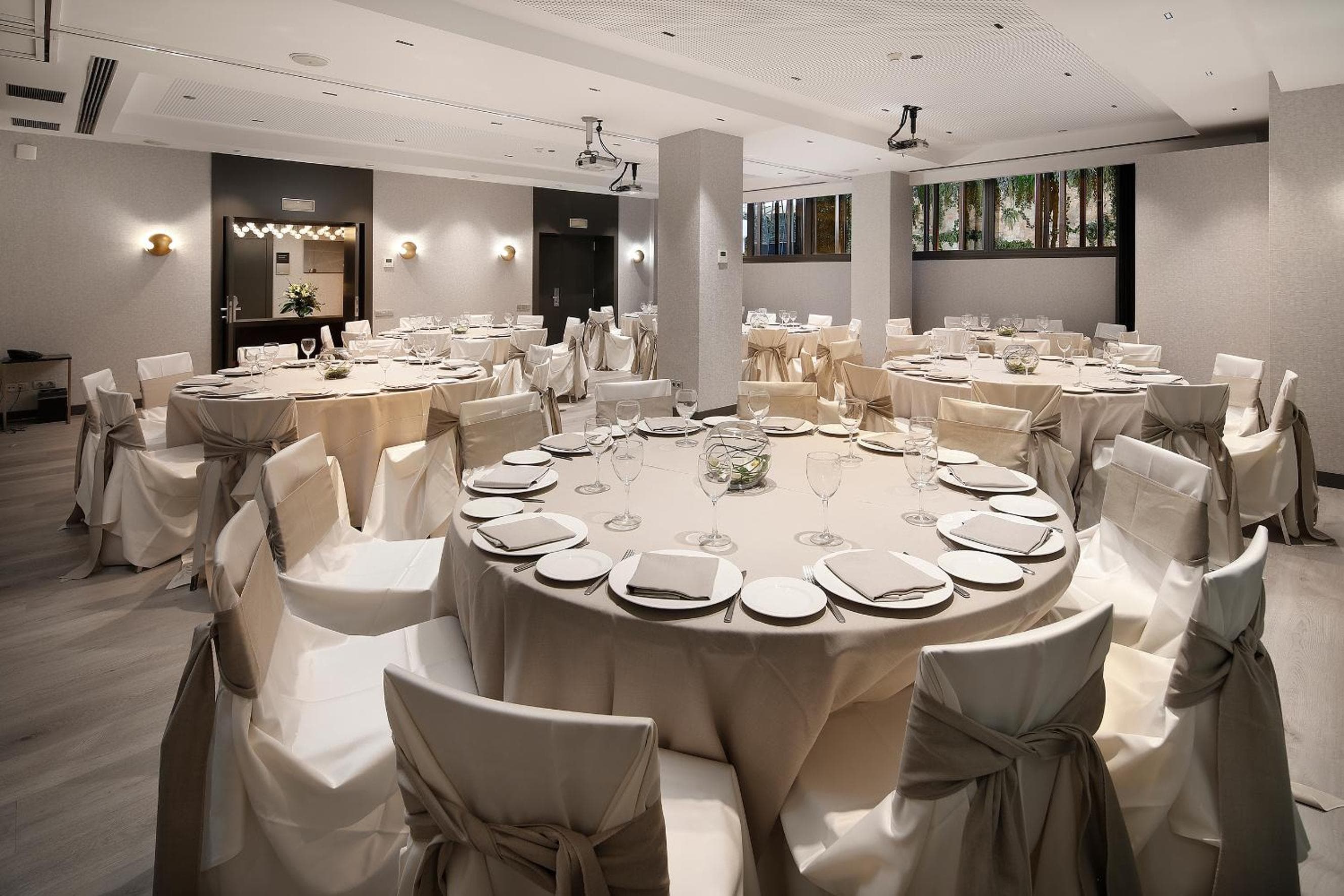 Olivia Plaza Hotel — 2