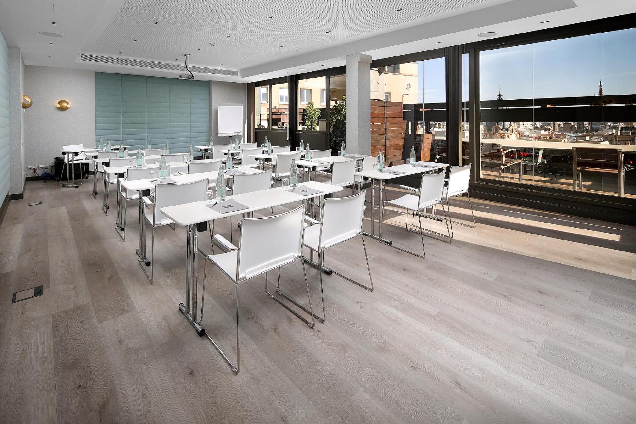 Olivia Plaza Hotel — 16