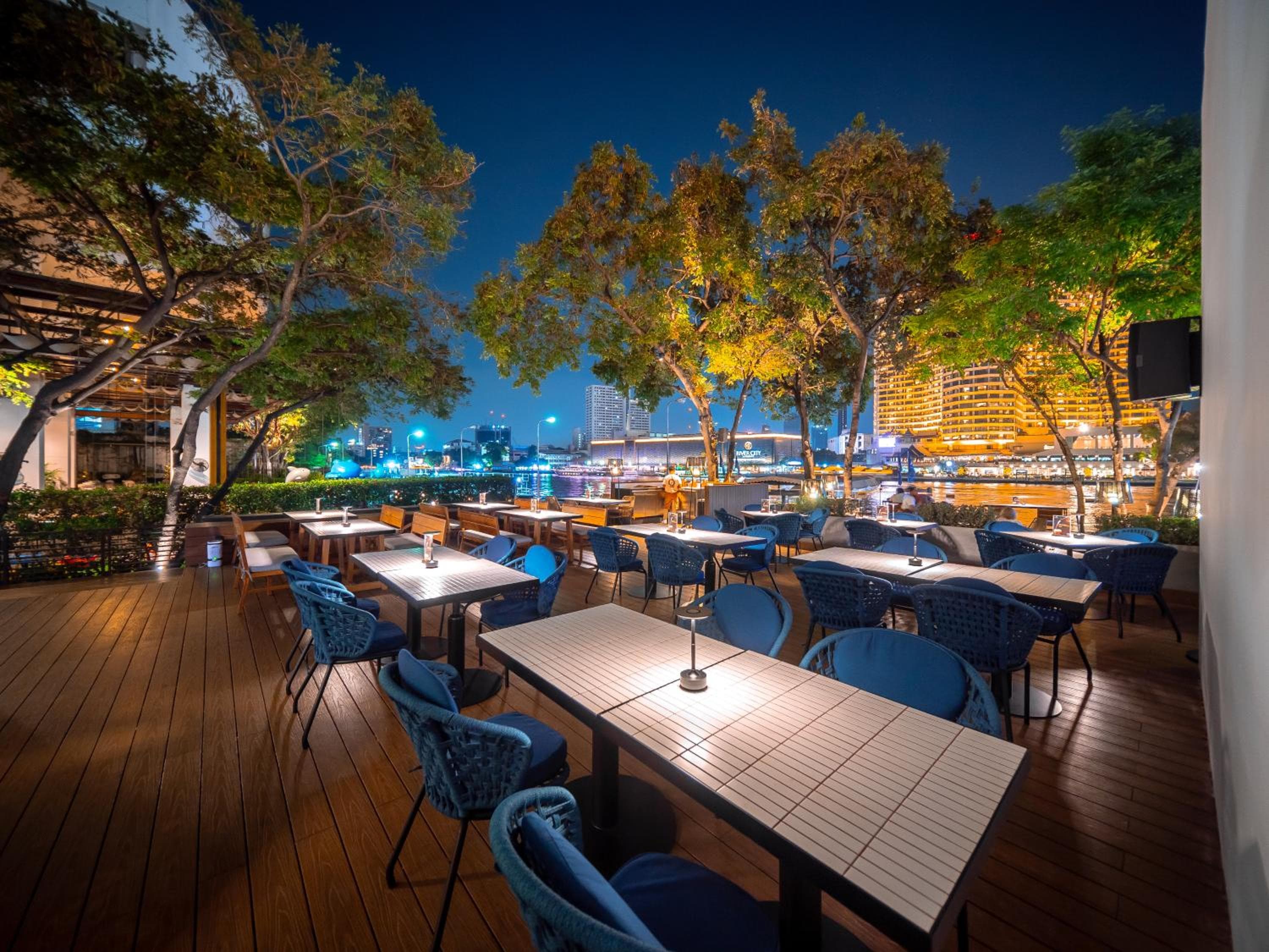 Millennium Hilton Bangkok — 13