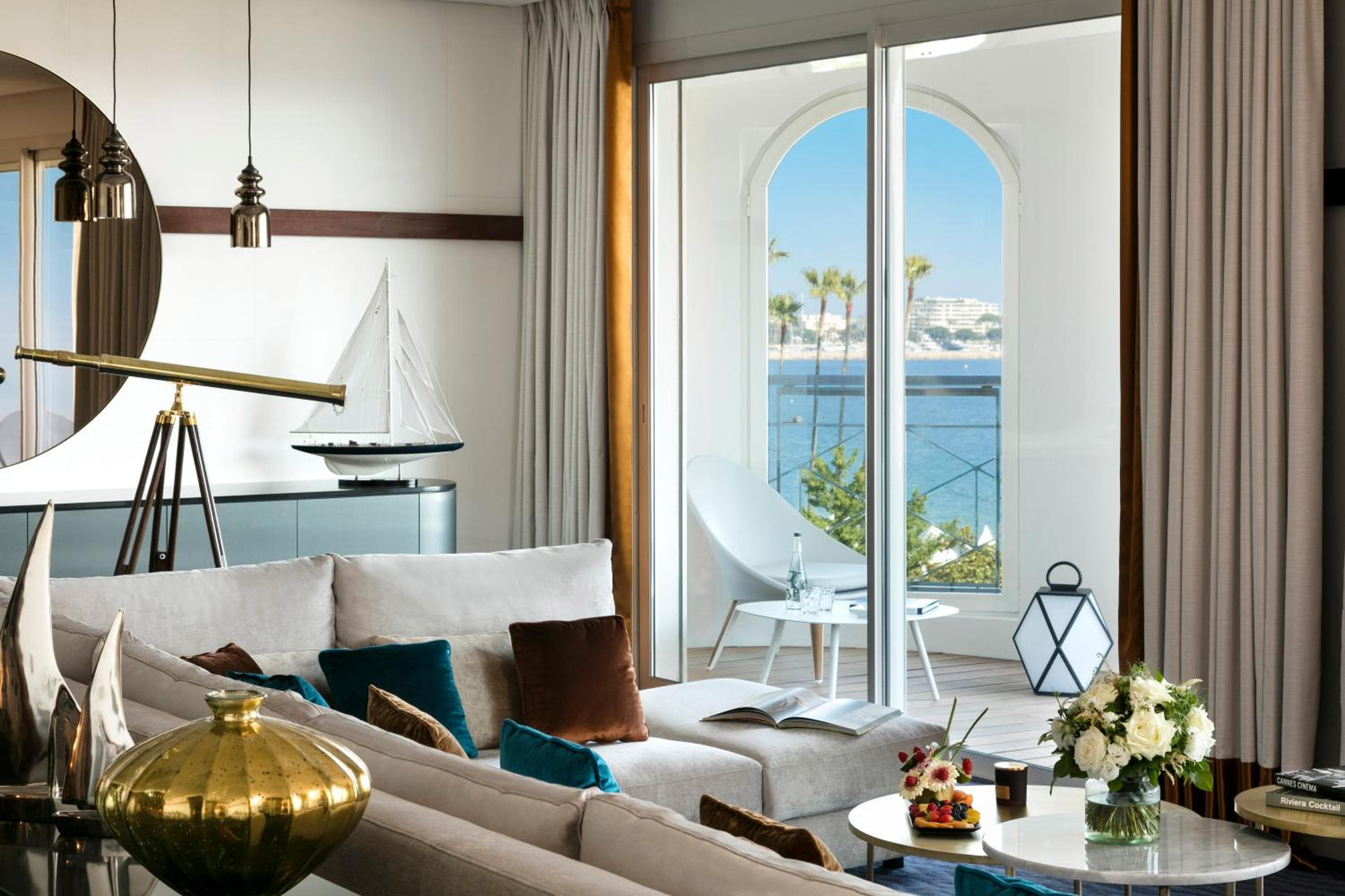 Hôtel Barrière Le Majestic Cannes — 10