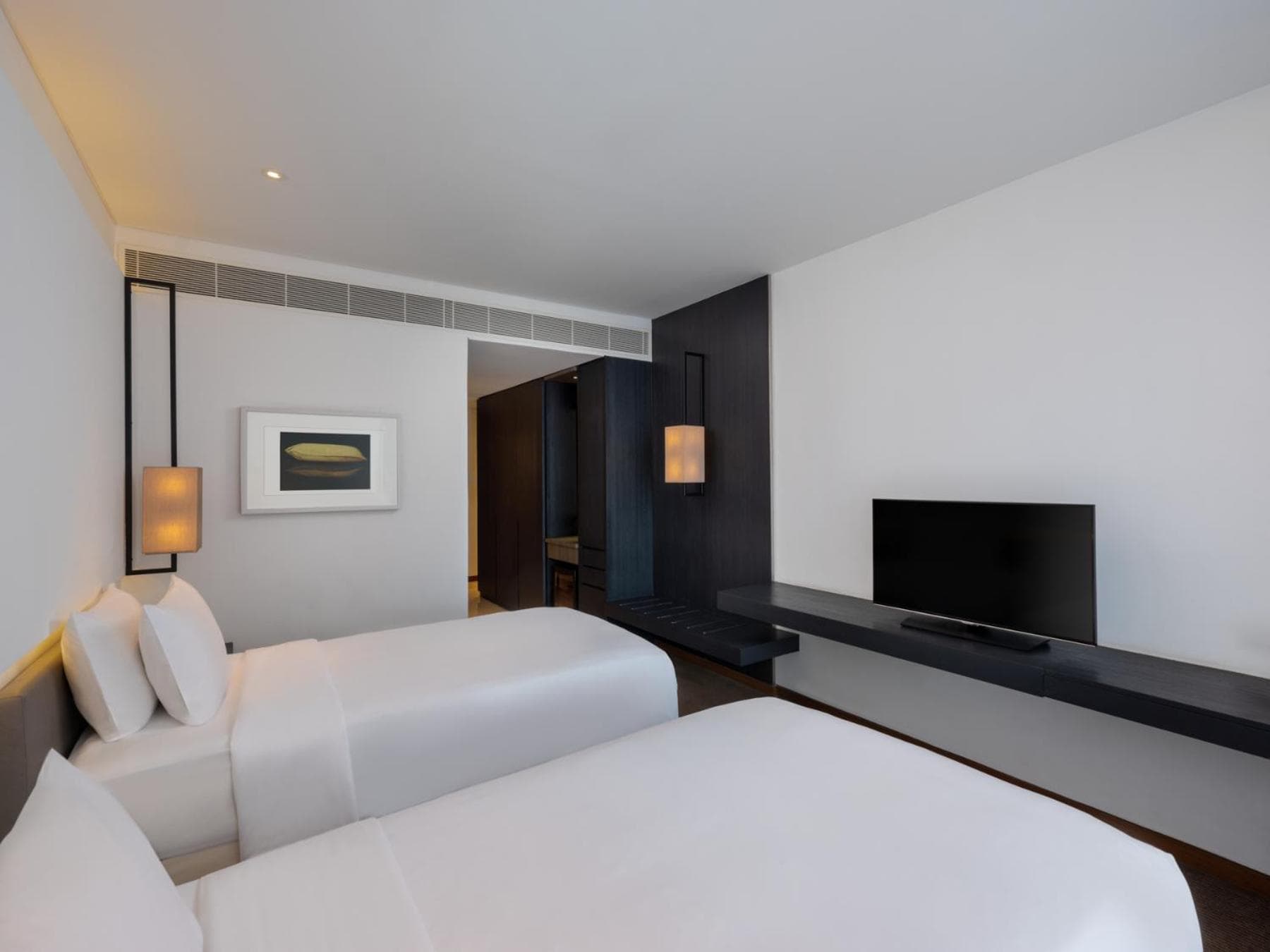 Amara Bangkok Hotel — 6