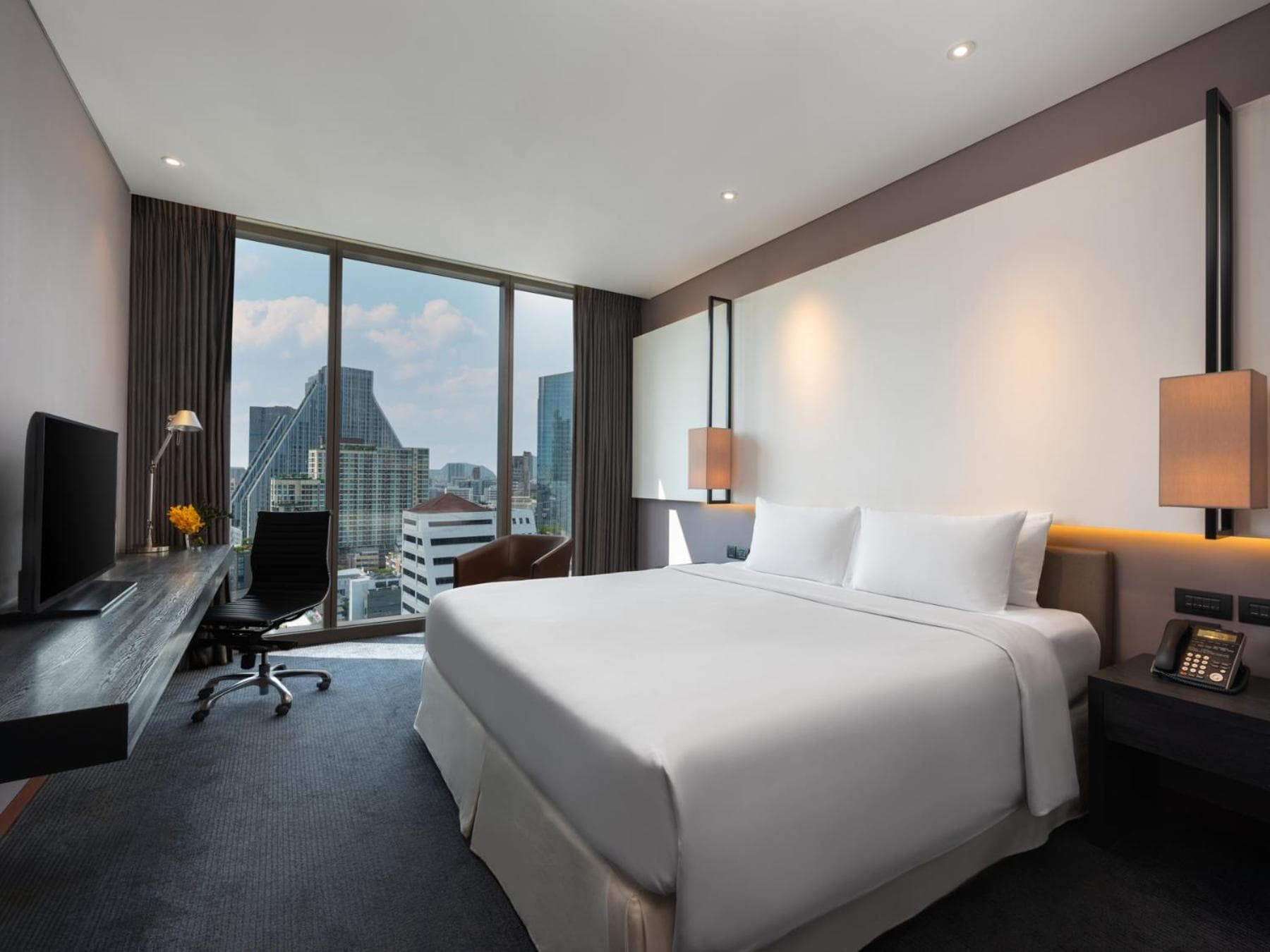 Amara Bangkok Hotel — 9