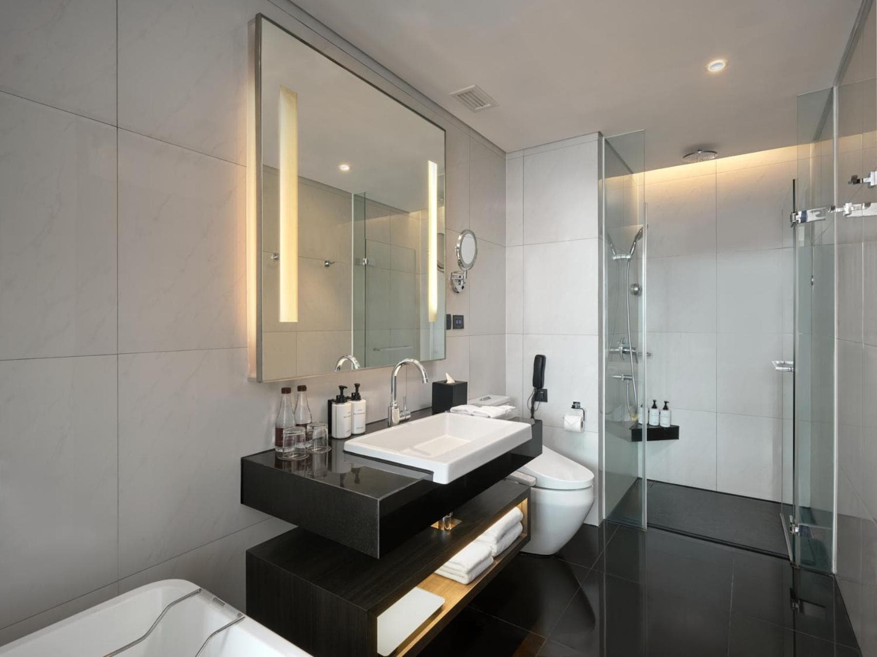 Amara Bangkok Hotel — 5