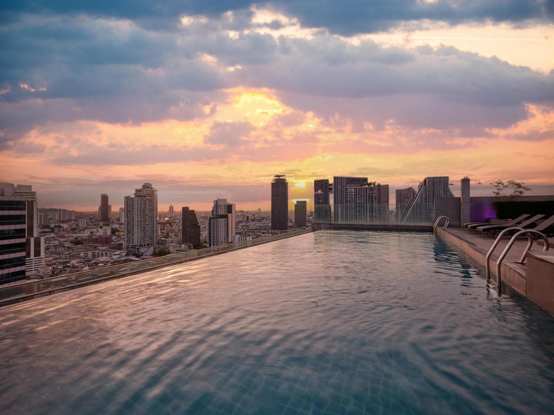 Amara Bangkok Hotel — 30