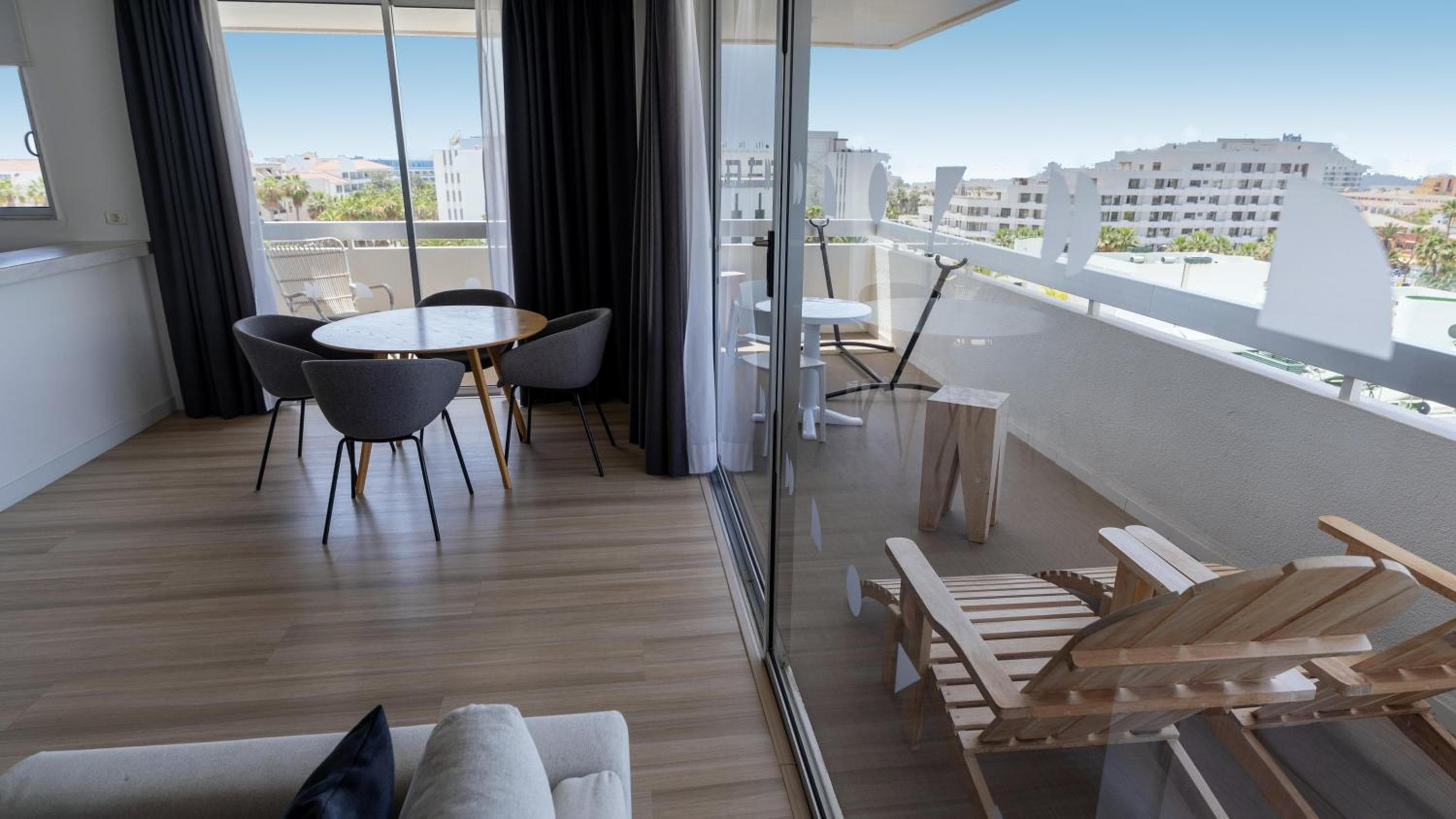 Coral Suites & Spa - Adults Only — 15