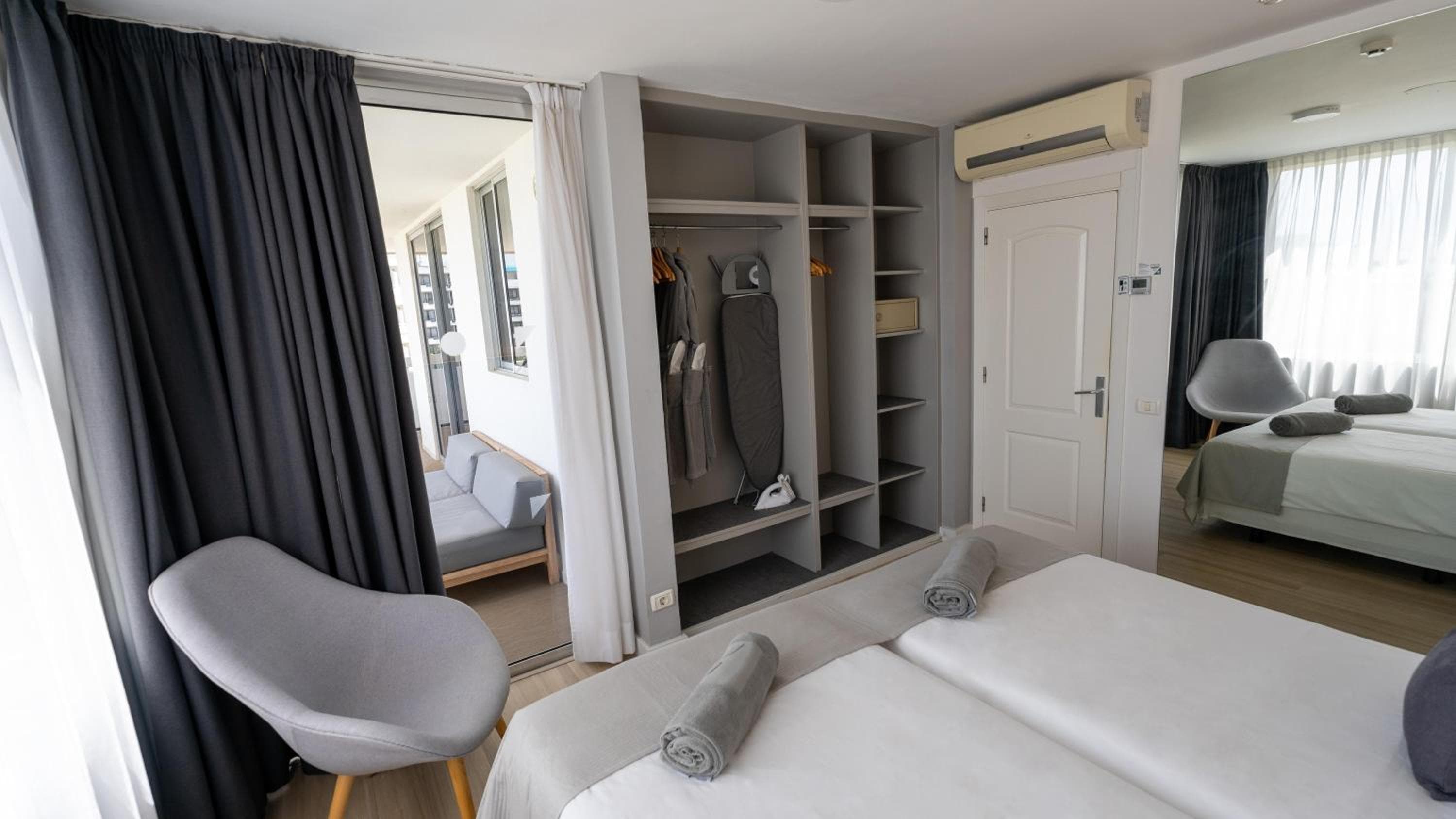 Coral Suites & Spa - Adults Only — 14